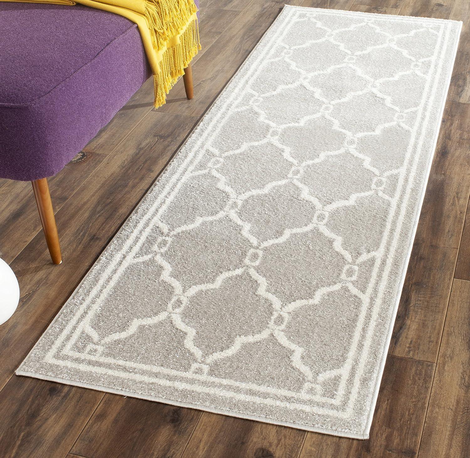 Amherst AMT414 Power Loomed Area Rug  - Safavieh