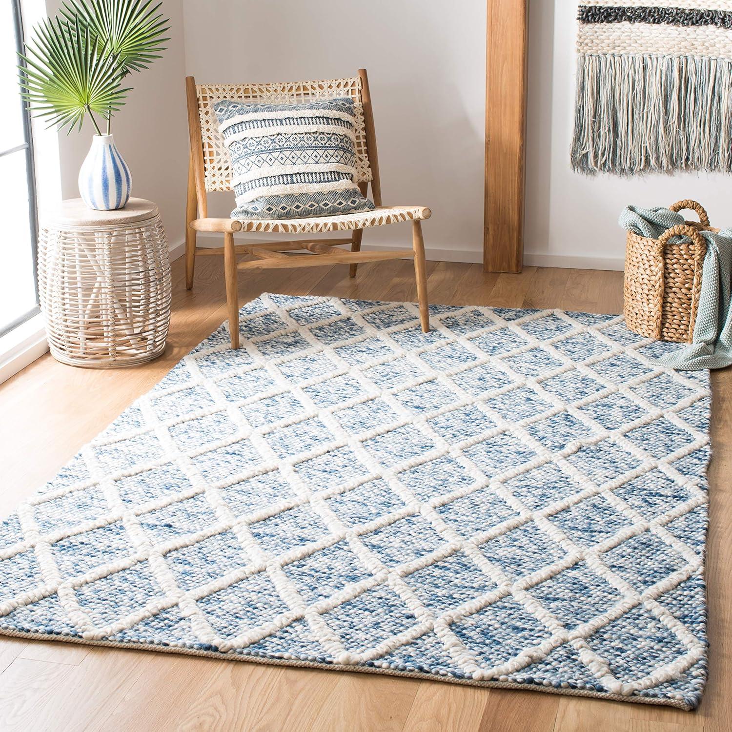 Ivory and Blue Hand-Tufted Wool Rectangular Rug, 4' x 6'