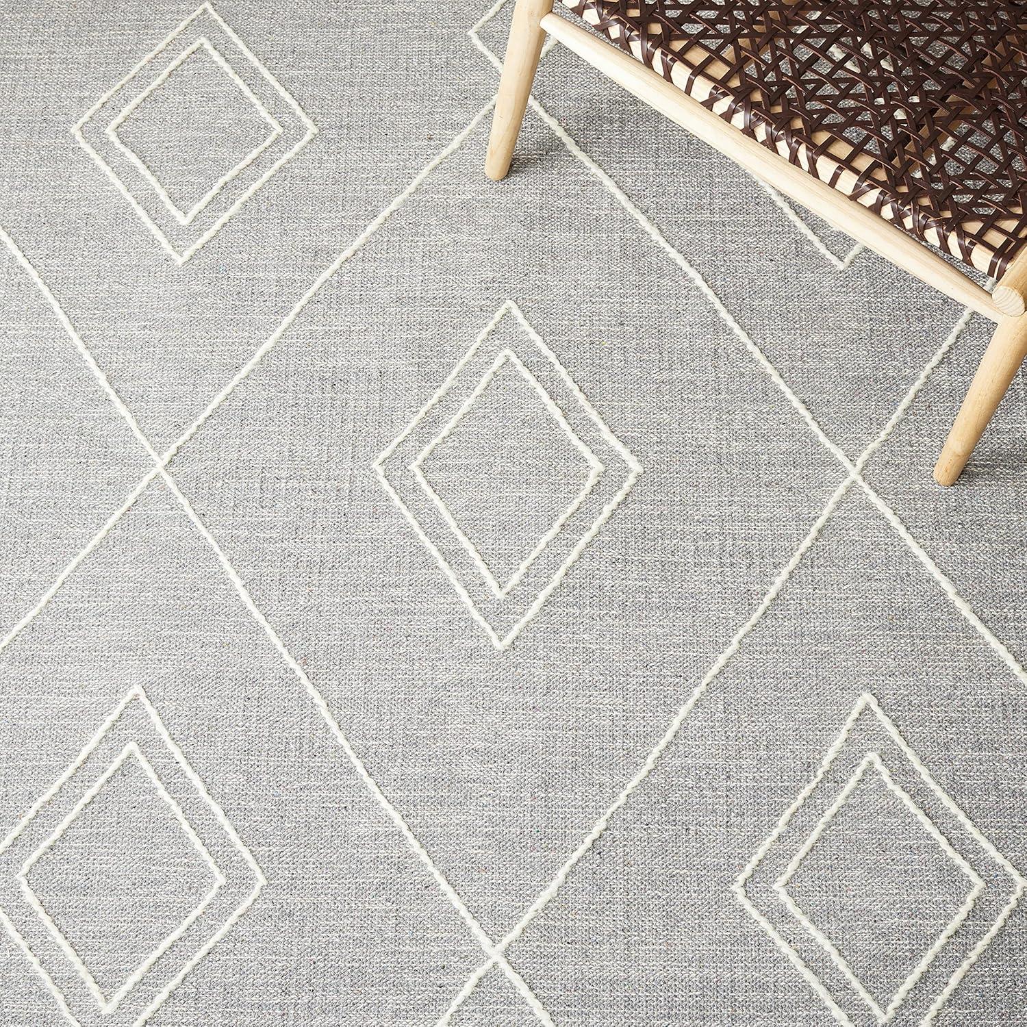 Steelside™ Holtby Southwestern Handmade Flatweave Gray/Ivory Area Rug