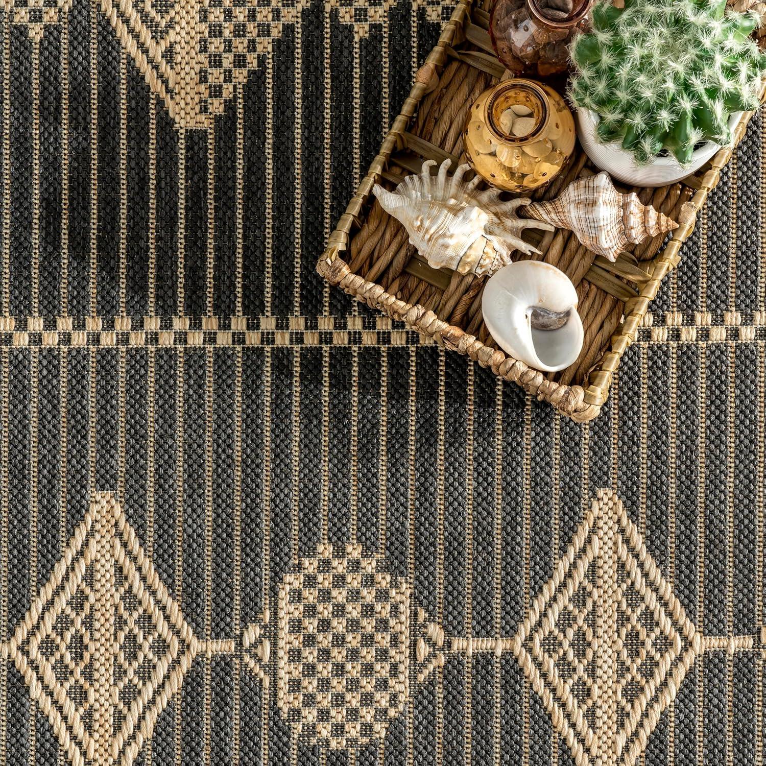 nuLOOM Cari Moroccan Global Indoor and Outdoor Area Rug