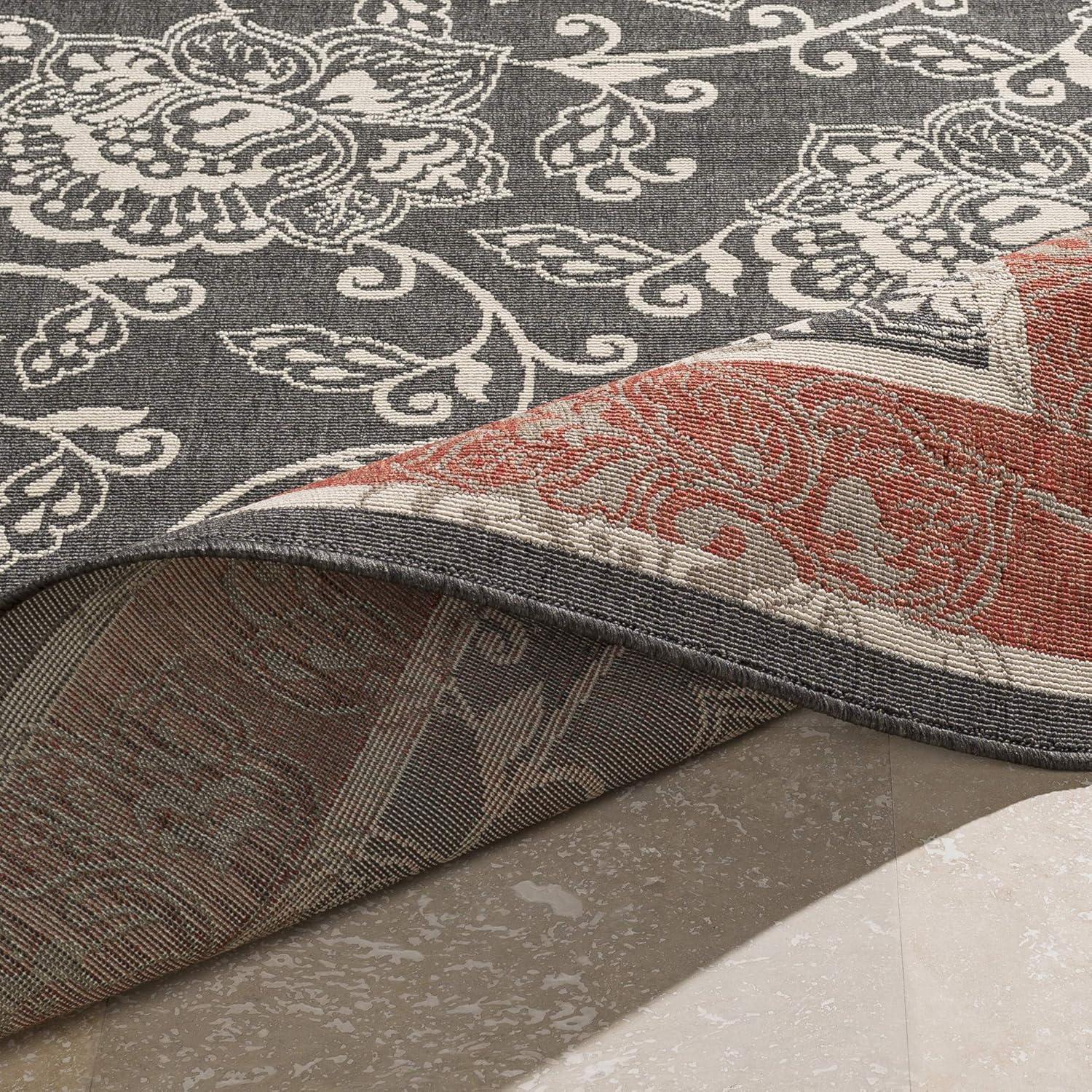 Modern Round 7'3" Black Synthetic Low Pile Area Rug