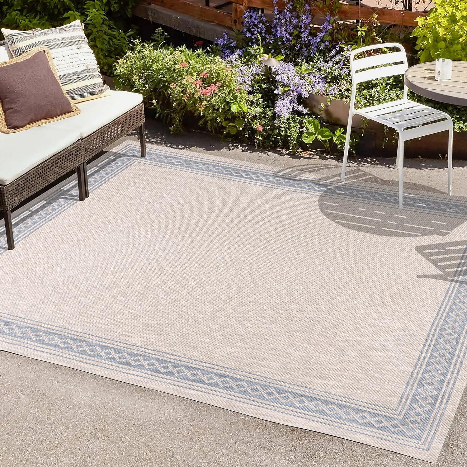 Lucia Classic Diamond Border Indoor/Outdoor Area Rug - JONATHAN Y