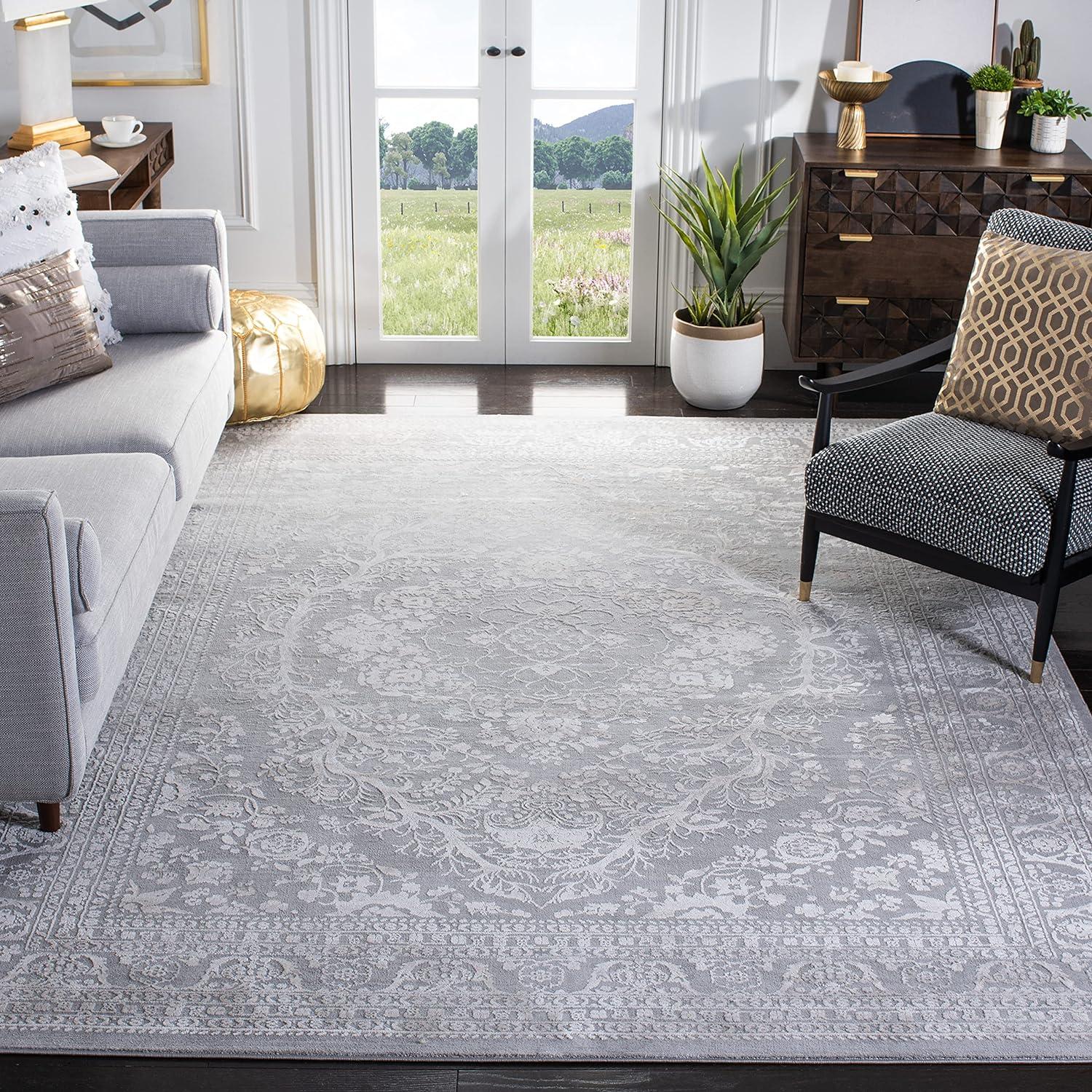 SAFAVIEH Reflection Alayna Traditional Area Rug, Light Grey/Cream, 5'1" x 7'6"