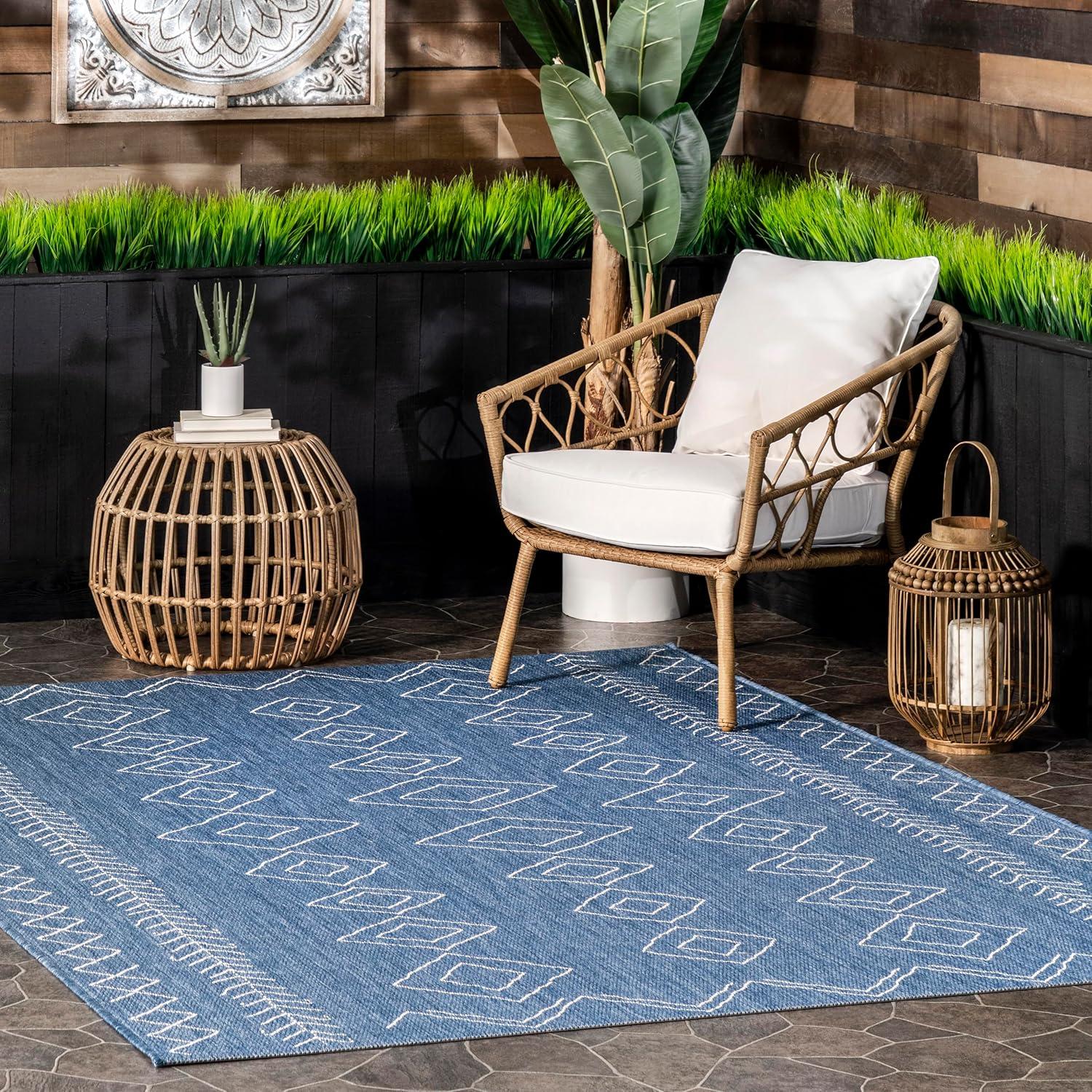 Ezri Diamond Indoor/Outdoor Area Rug for Living Room Patio Deck Front Porch Kitchen, Ivory/Dark Grey