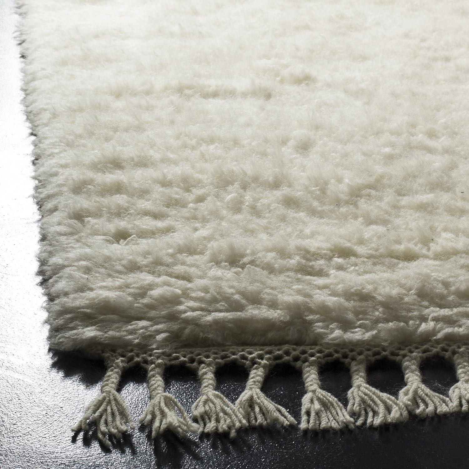 Safavieh Casablanca 473 Hand Woven Wool Pile Solid Color Rug