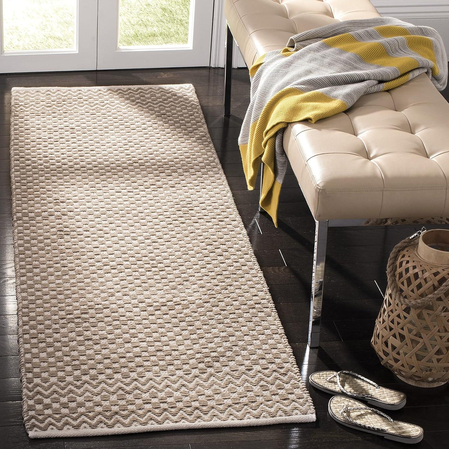 Boston BOS686 Flat Weave Indoor Area Rug - Taupe - 4'x6' - Safavieh