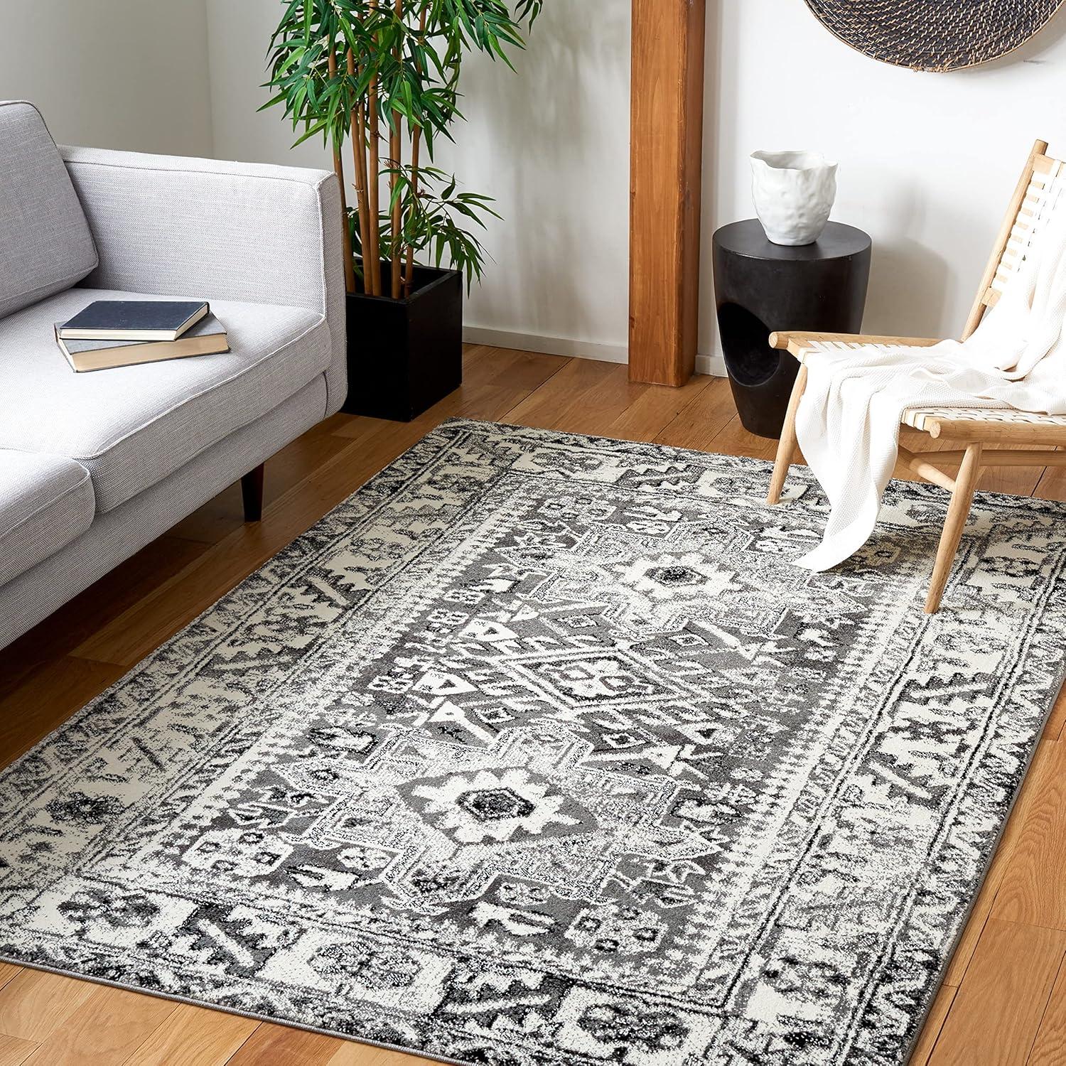 Vintage Hamadan VTH211 Area Rug  - Safavieh