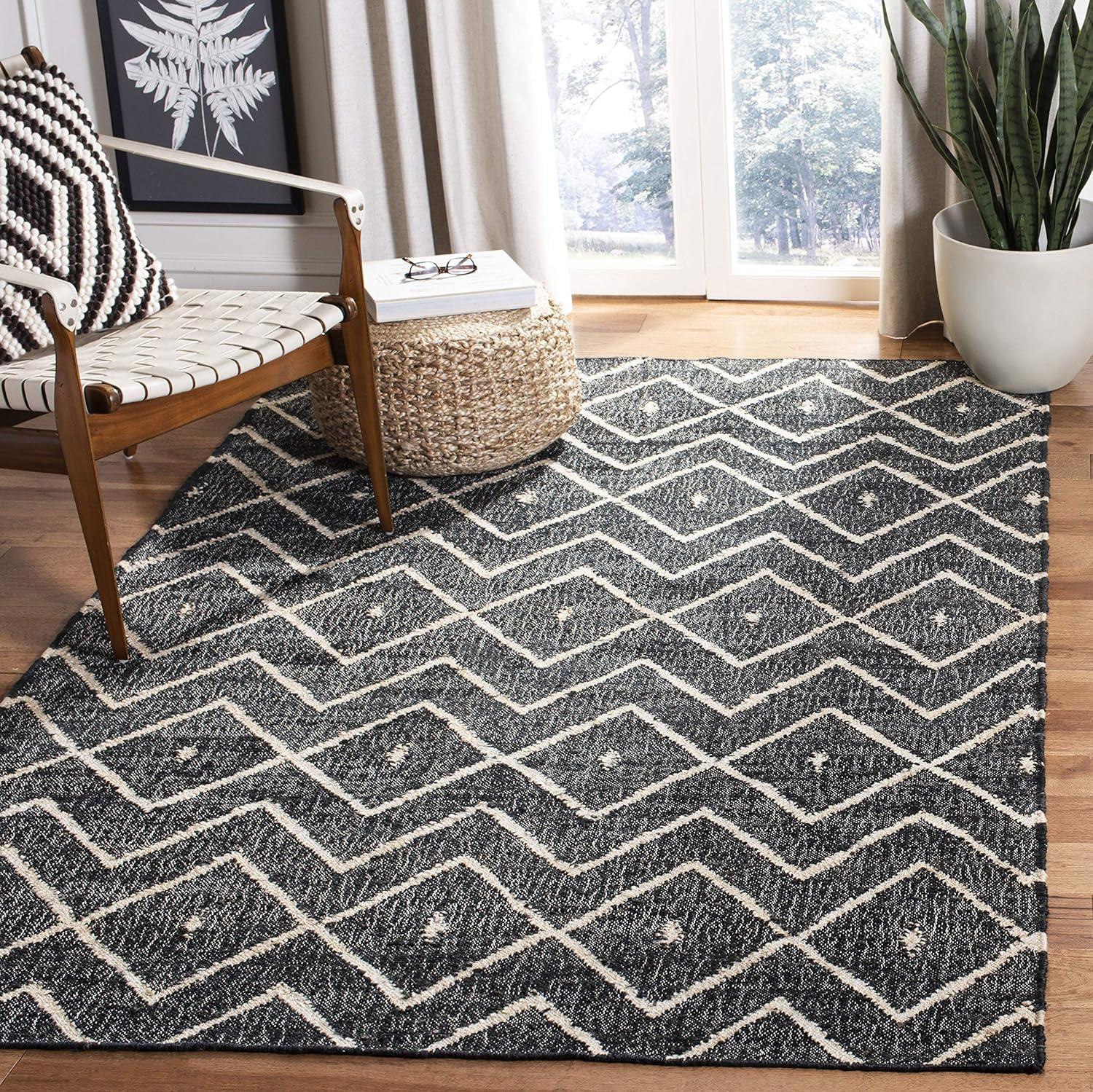 Kilim KLM750 Hand Loomed Area Rug - Charcoal/Natural - 6'x9' - Safavieh.