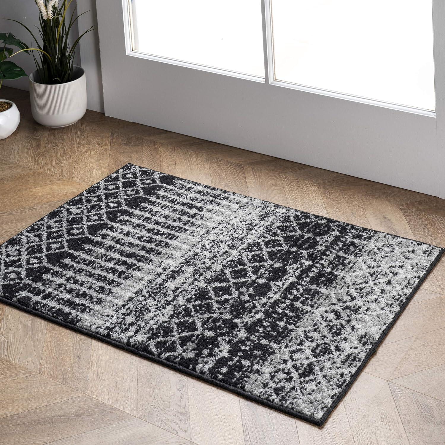 nuLOOM Moroccan Blythe Area Rug, 6' 7" x 9', Black