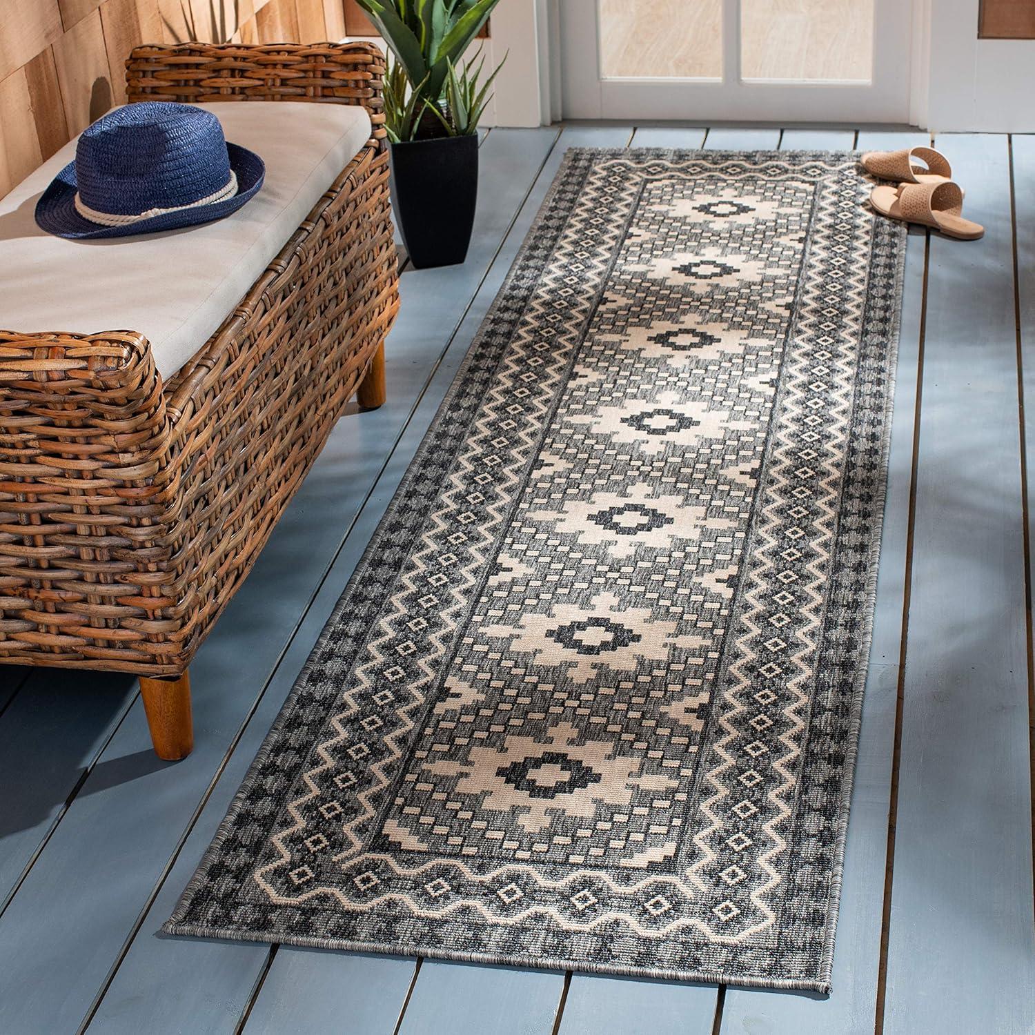 Veranda VER099 Power Loomed Indoor/Outdoor Runner Rug - Black/Creme - 2'3"x16' - Safavieh.