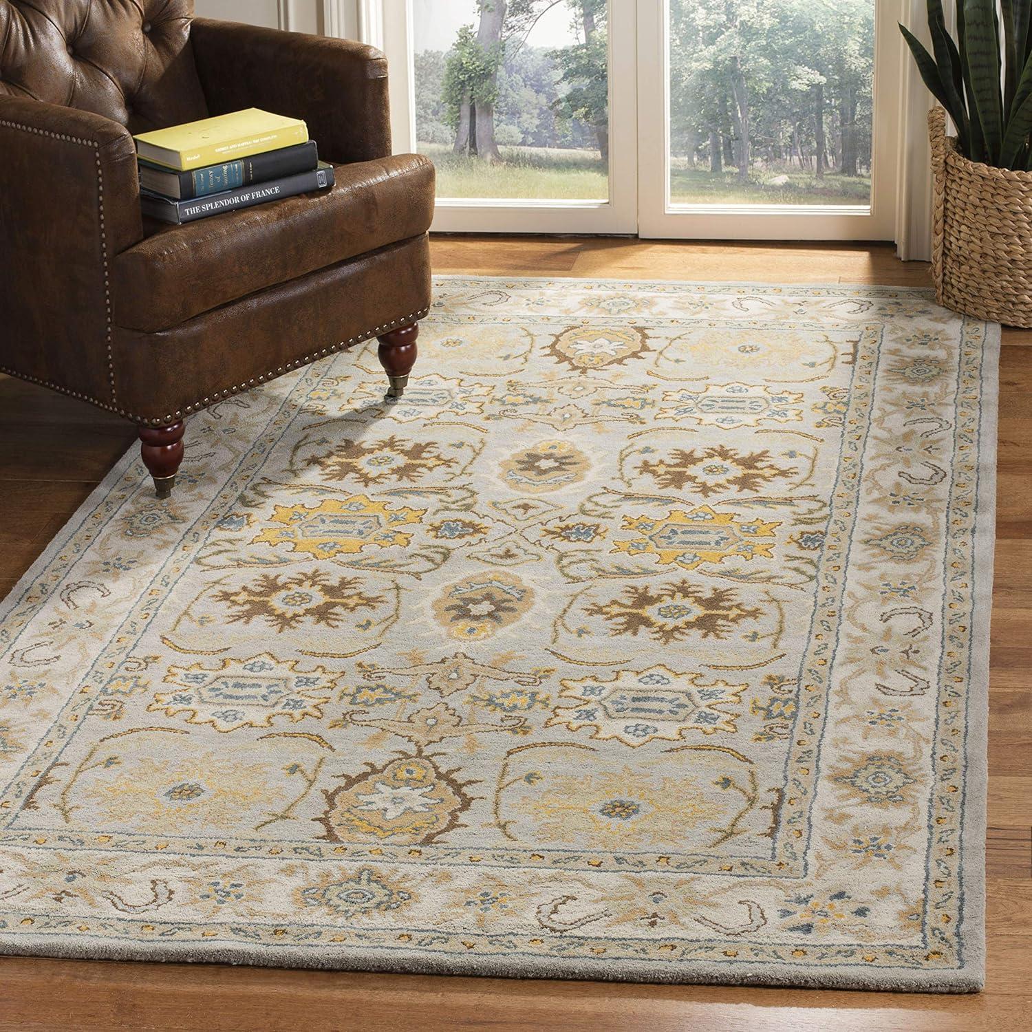 SAFAVIEH Heritage Giles Traditional Wool Area Rug, Light Grey/Grey, 7'6" x 9'6"