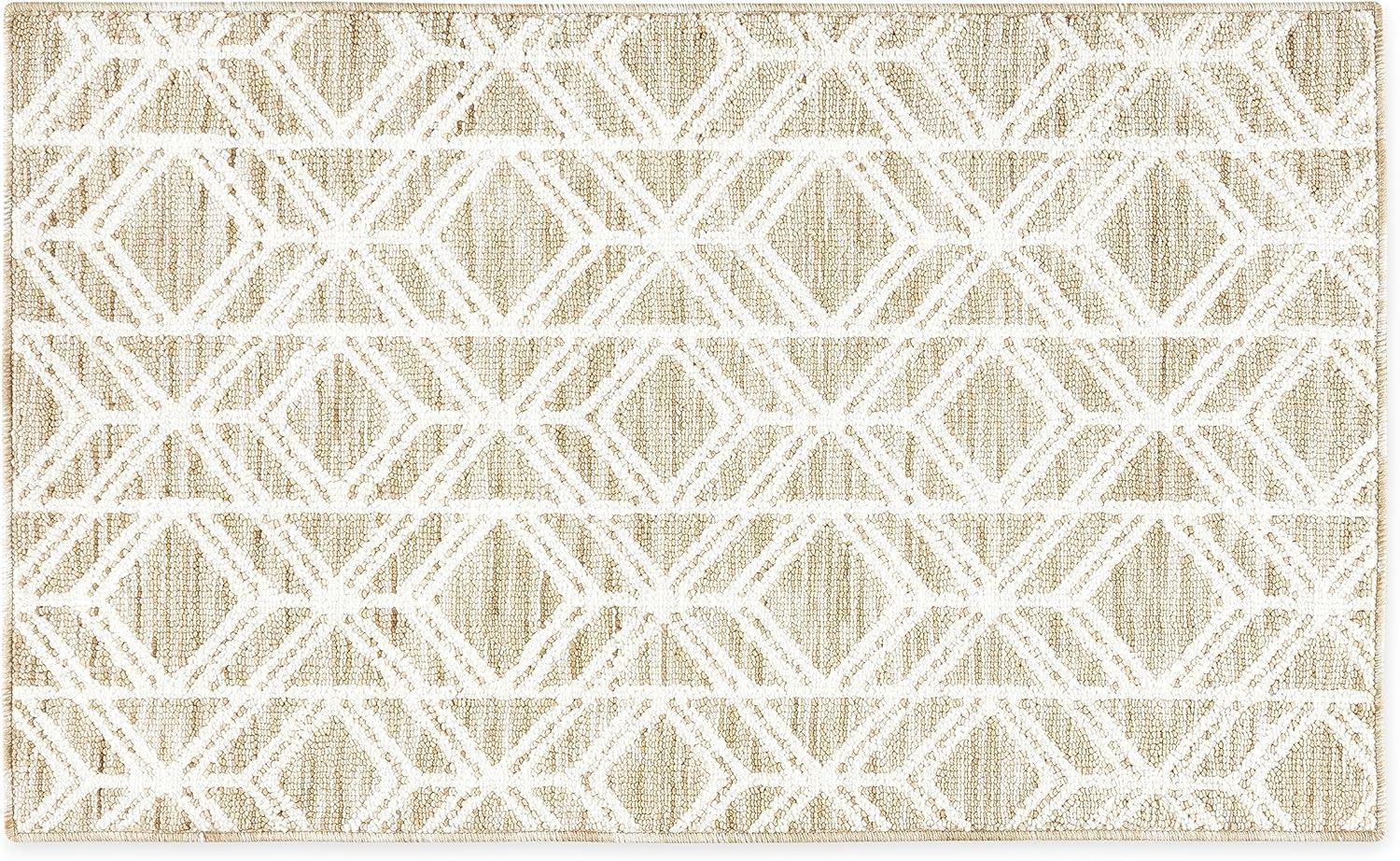 Town & Country Living TOWN & COUNTRY EVERYDAY Walker Modern Diamond Everwash Non-Slip Backing Kitchen Mat