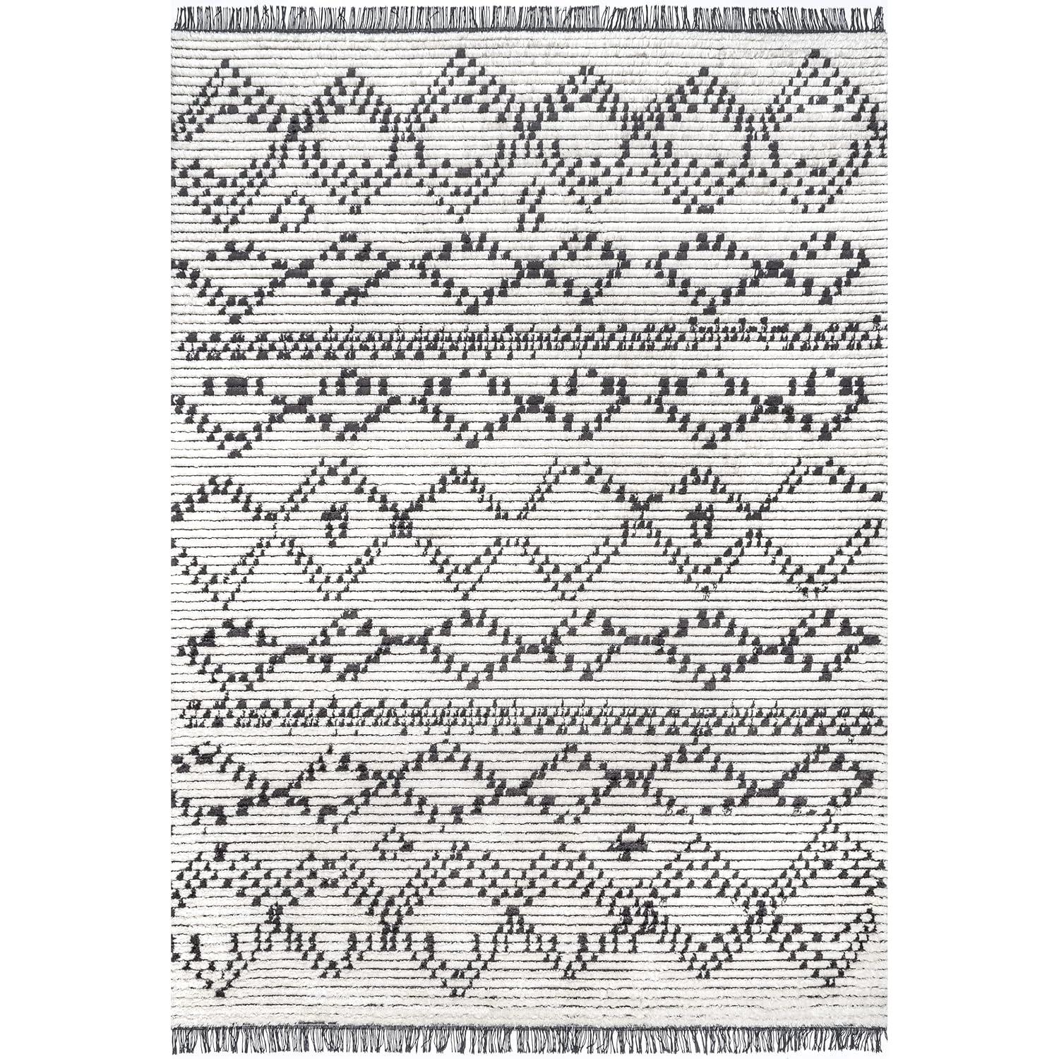 nuLOOM Jaycee Abstract Soft Shaggy Textured Fringe Area Rug, 5' 3" x 7' 6", Beige