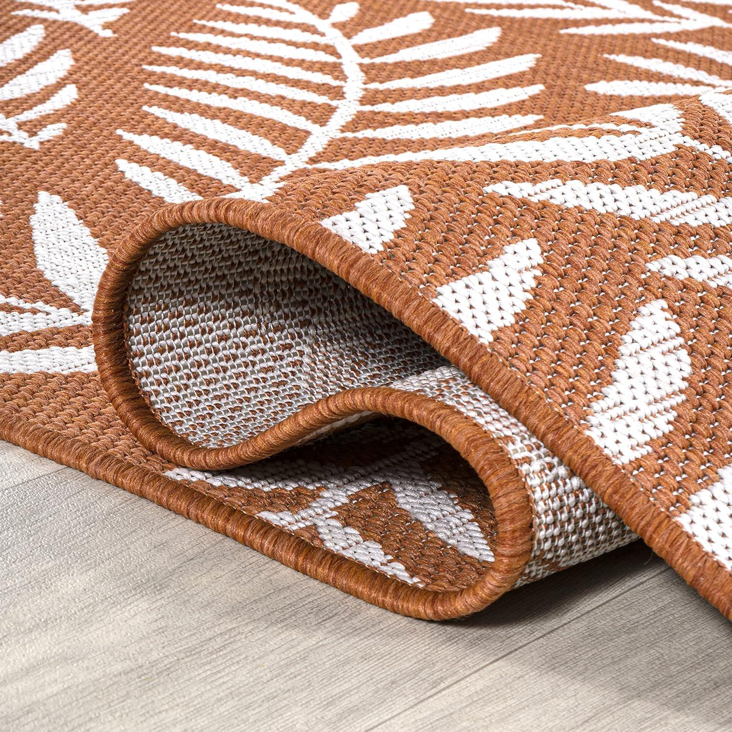 Nevis Palm Frond Indoor/Outdoor Area Rug - JONATHAN Y