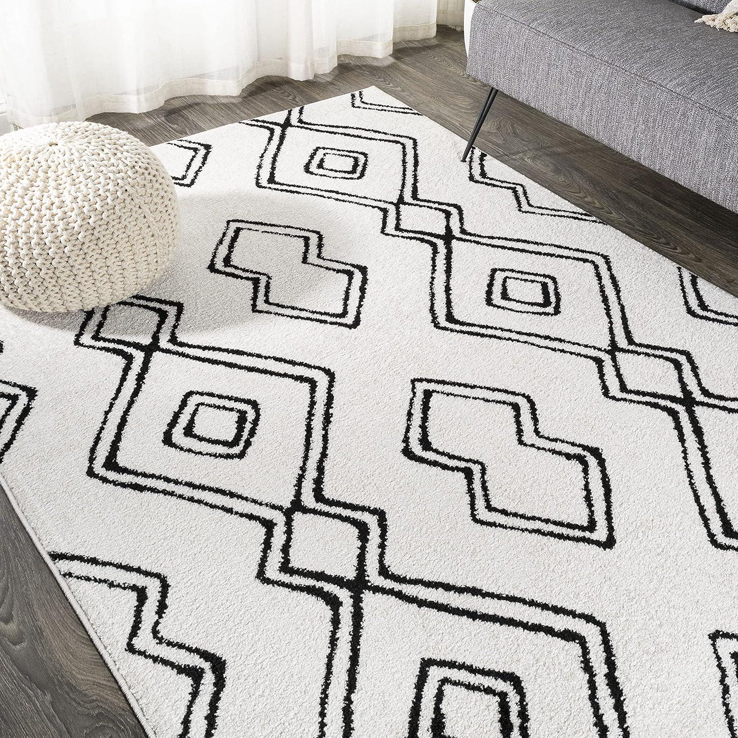 Deia Moroccan Style Diamond Shag White and Black 3' x 5' Area Rug