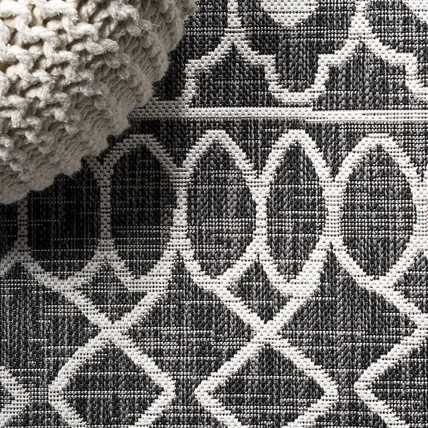 3'x5' Kafel Modern Bohemian Indoor/Outdoor Area Rug, Black/Ivory - JONATHAN Y