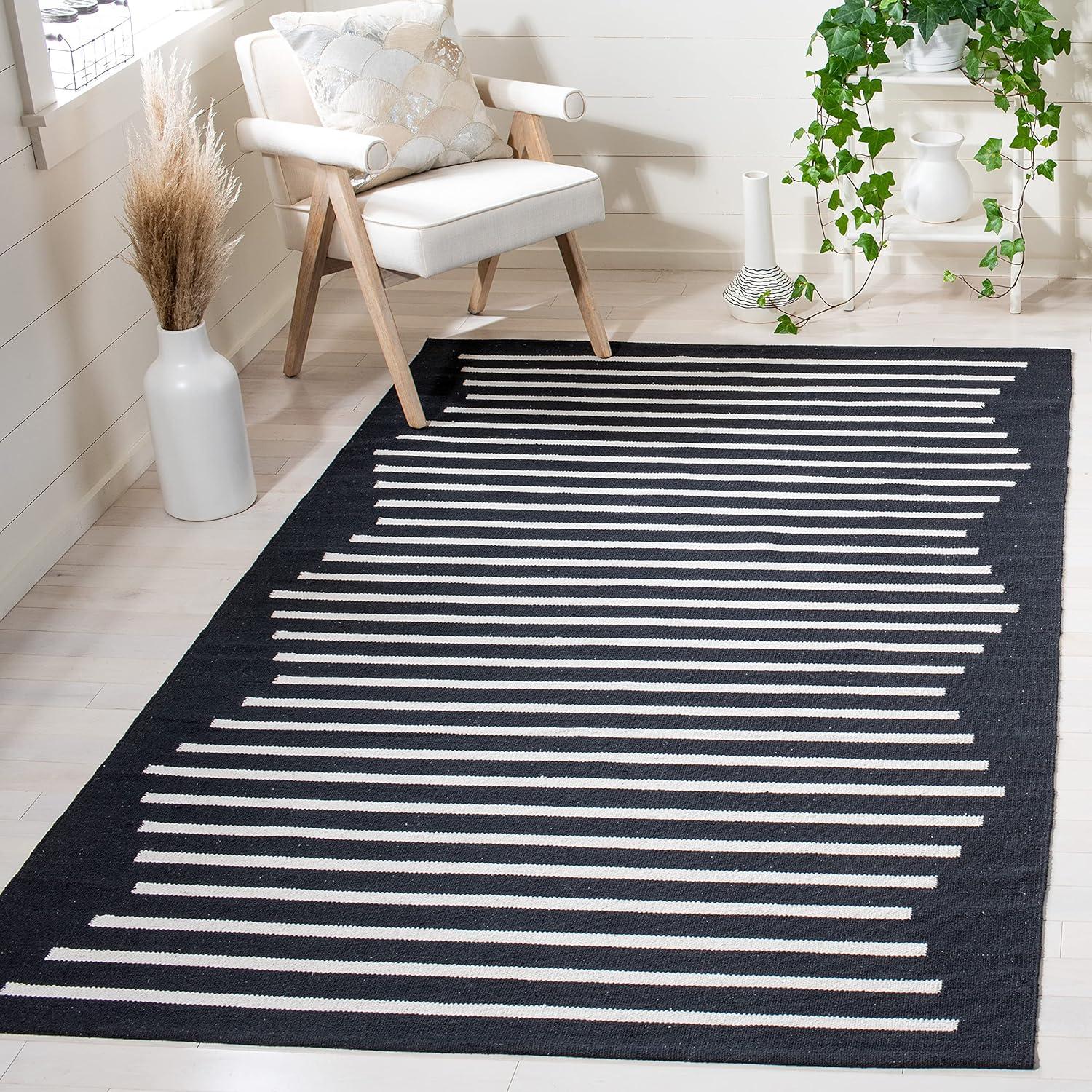 Montauk MTK313 Hand Woven Area Rug - Black/Ivory - 4'x6' - Safavieh.