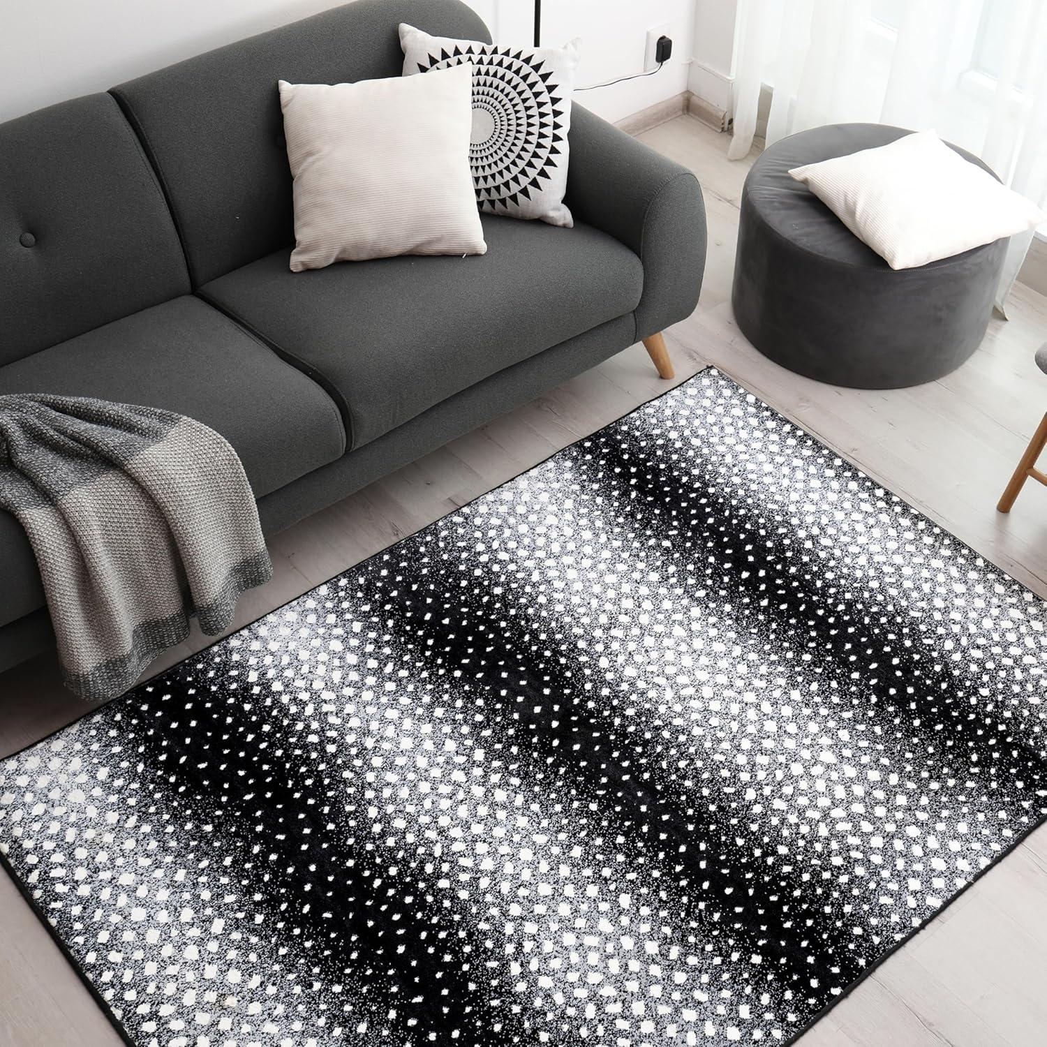 3'x 5' Antelope Modern Animal Area Rug, Black/Cream - JONATHAN Y