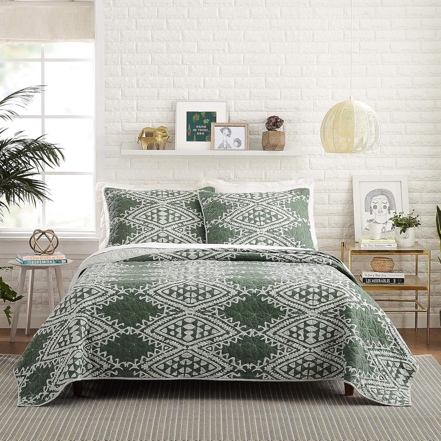 Jungalow Aisha 100% Cotton Reversible Quilt Set – Sage Green Global-Inspired Boho Bedding