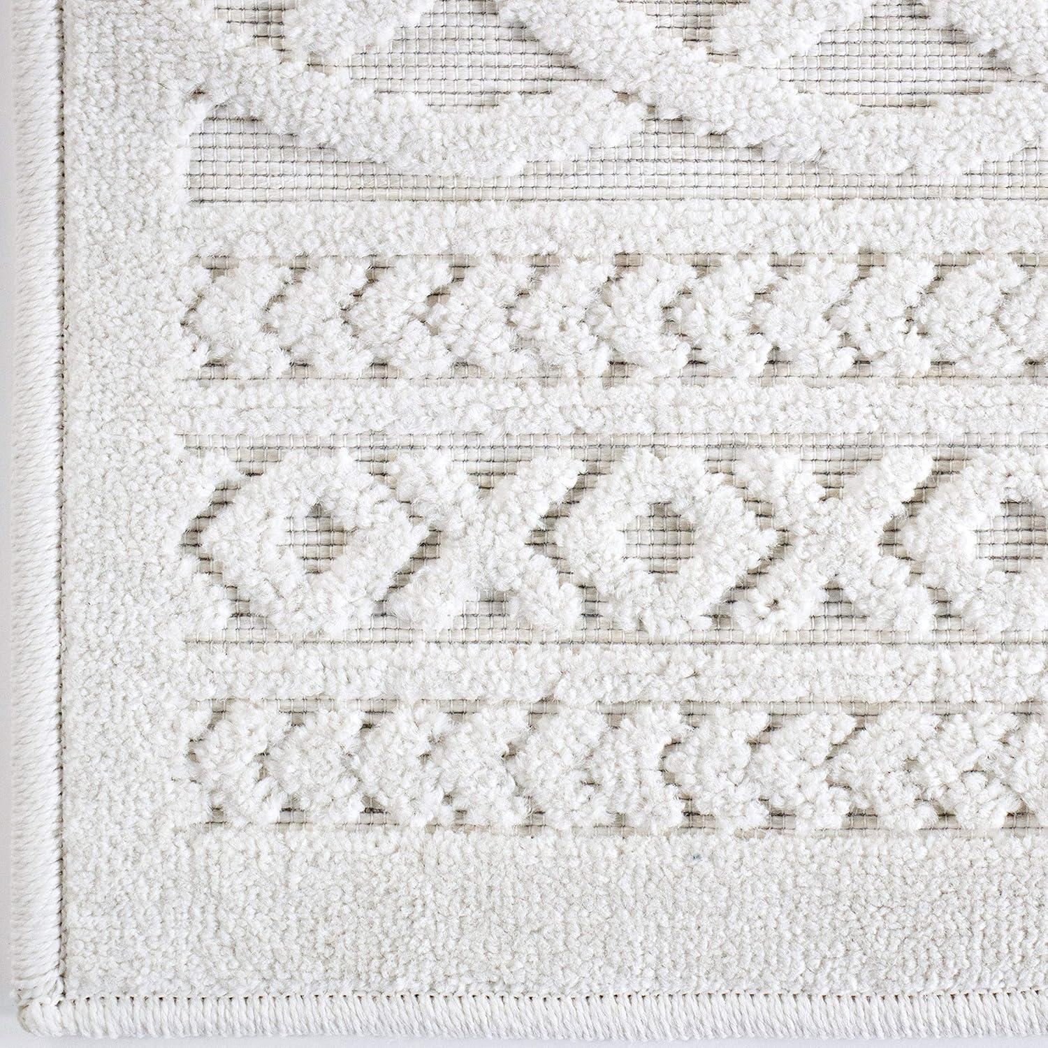 Orian Boucle Jenna 6'6" X 9'8" Natural Geometric Indoor-Outdoor Rug