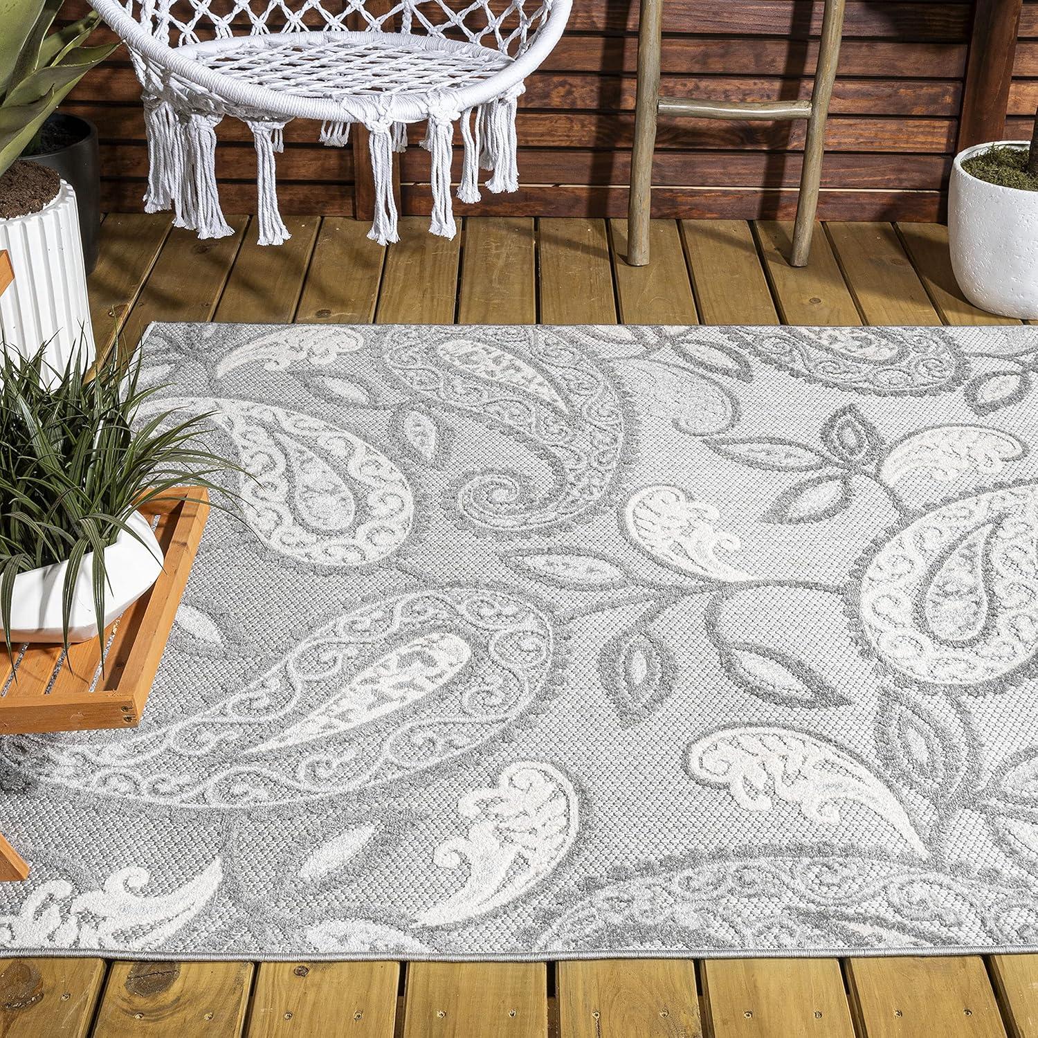 Paisley Light Gray & Ivory Boho Indoor/Outdoor Rug - 3x5 Feet