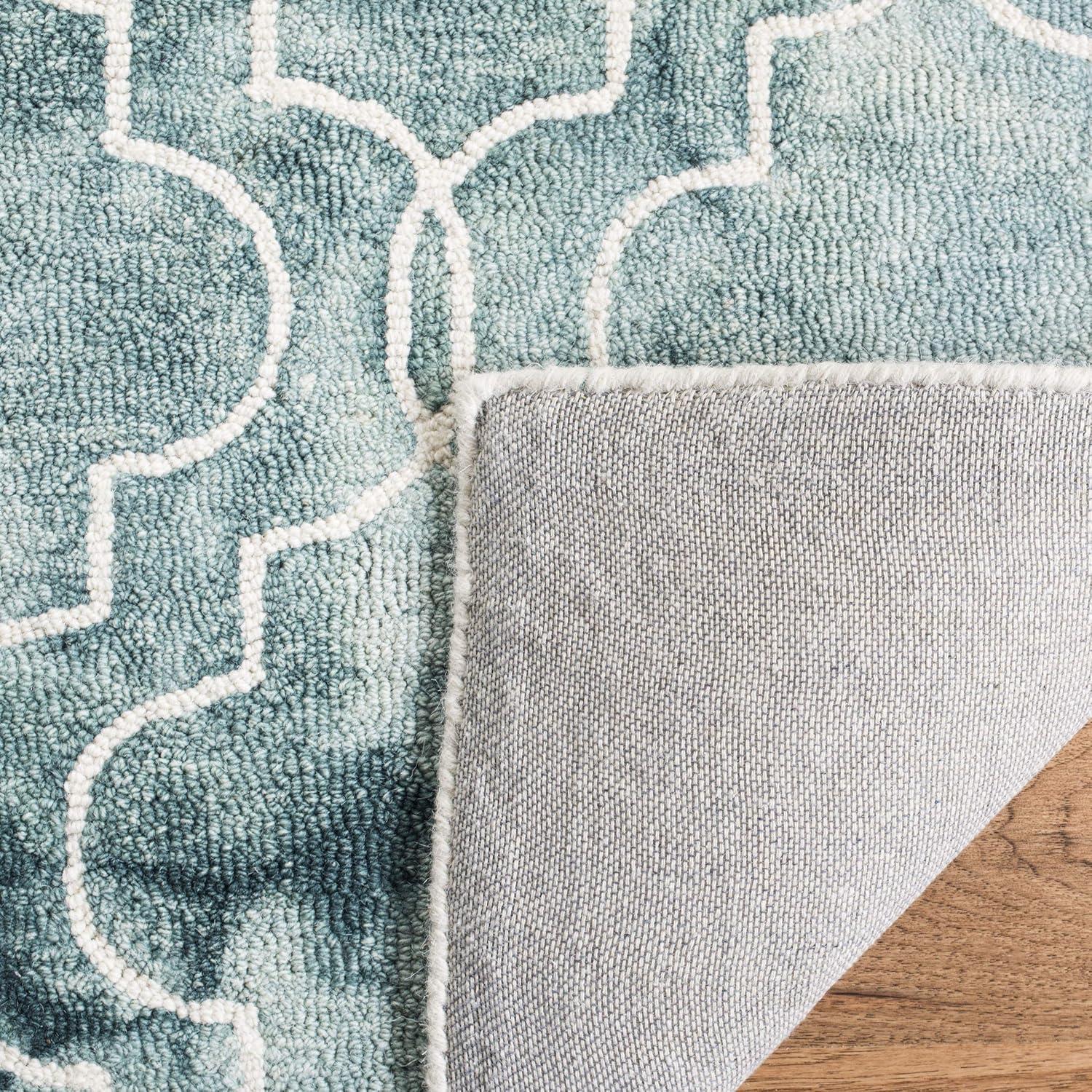 Dip Dye DDY676 Hand Tufted Indoor Area Rug - Green/Ivory - 4'x6' - Safavieh