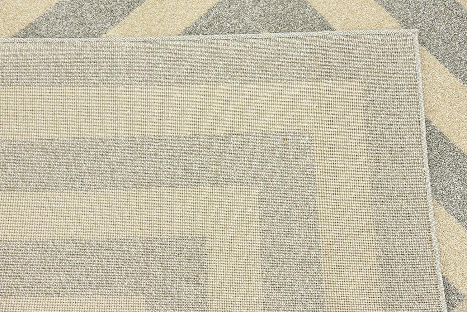 Hera Geometric Gray Synthetic 7'x10' Indoor Area Rug