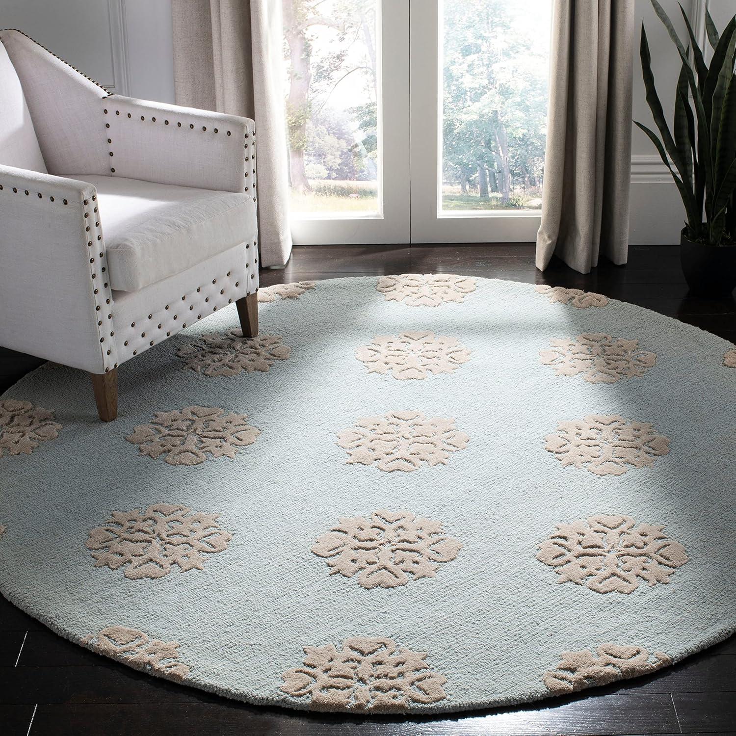 Soho SOH213 Hand Tufted Area Rug  - Safavieh