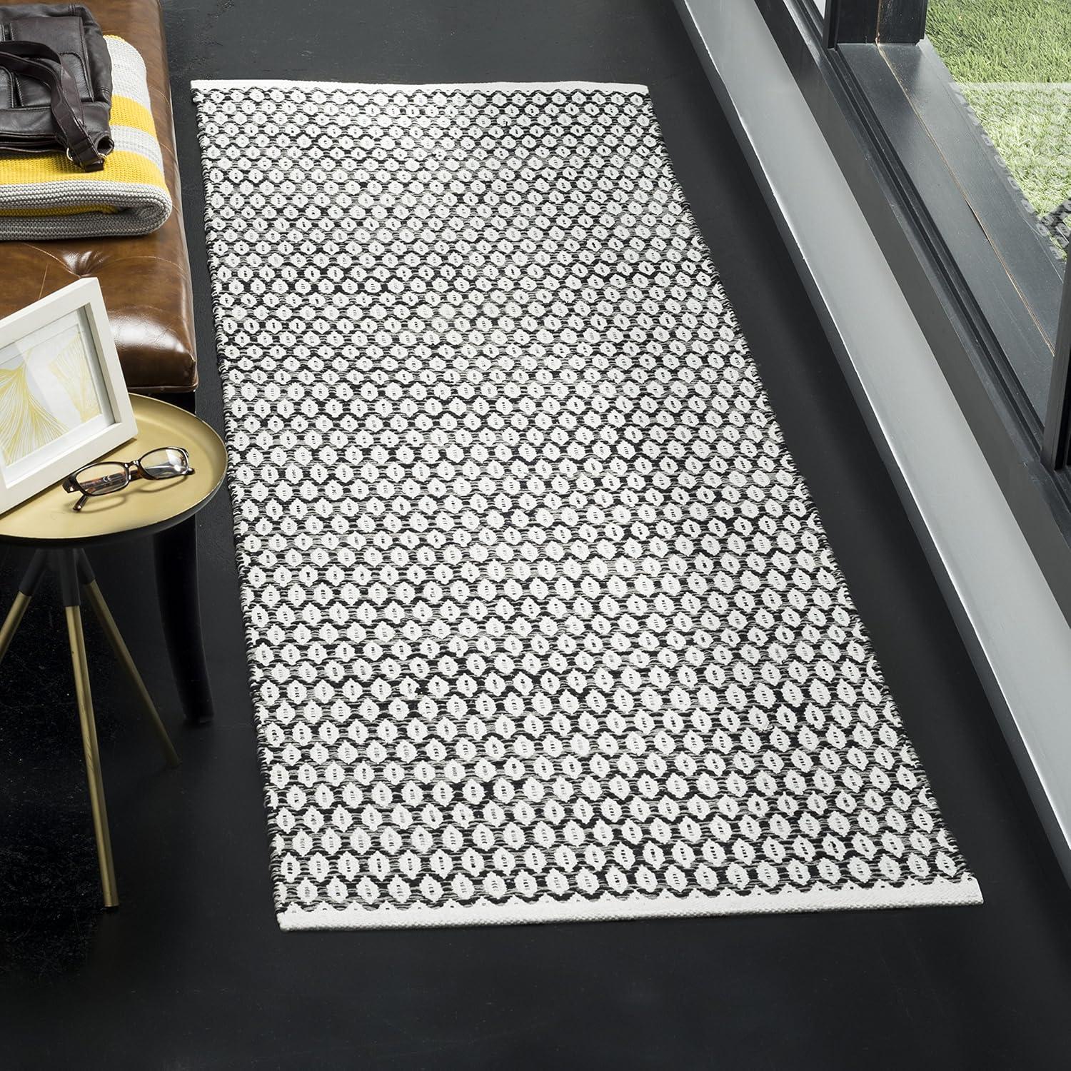 Montauk MTK608 Hand Woven Indoor Runner Rug - Black/Ivory - 2'3"x8' - Safavieh
