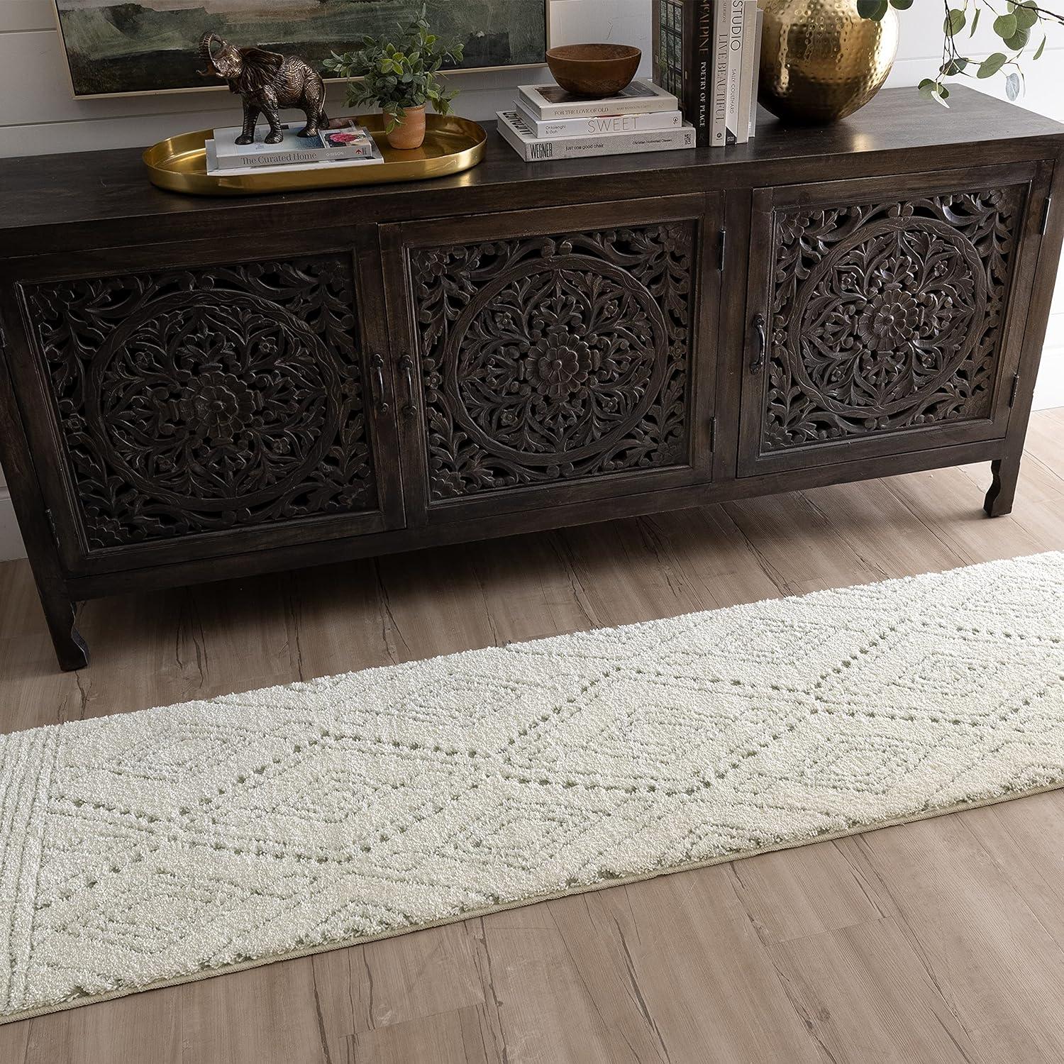 Vado Shag Reversible Gray and Cream Synthetic Runner Rug, 2' x 5'