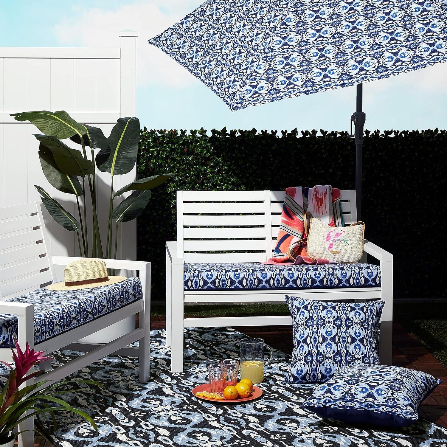 Vera Bradley Vera Bradley Island Outdoor Square Pillow Cover & Insert (Set of 2)