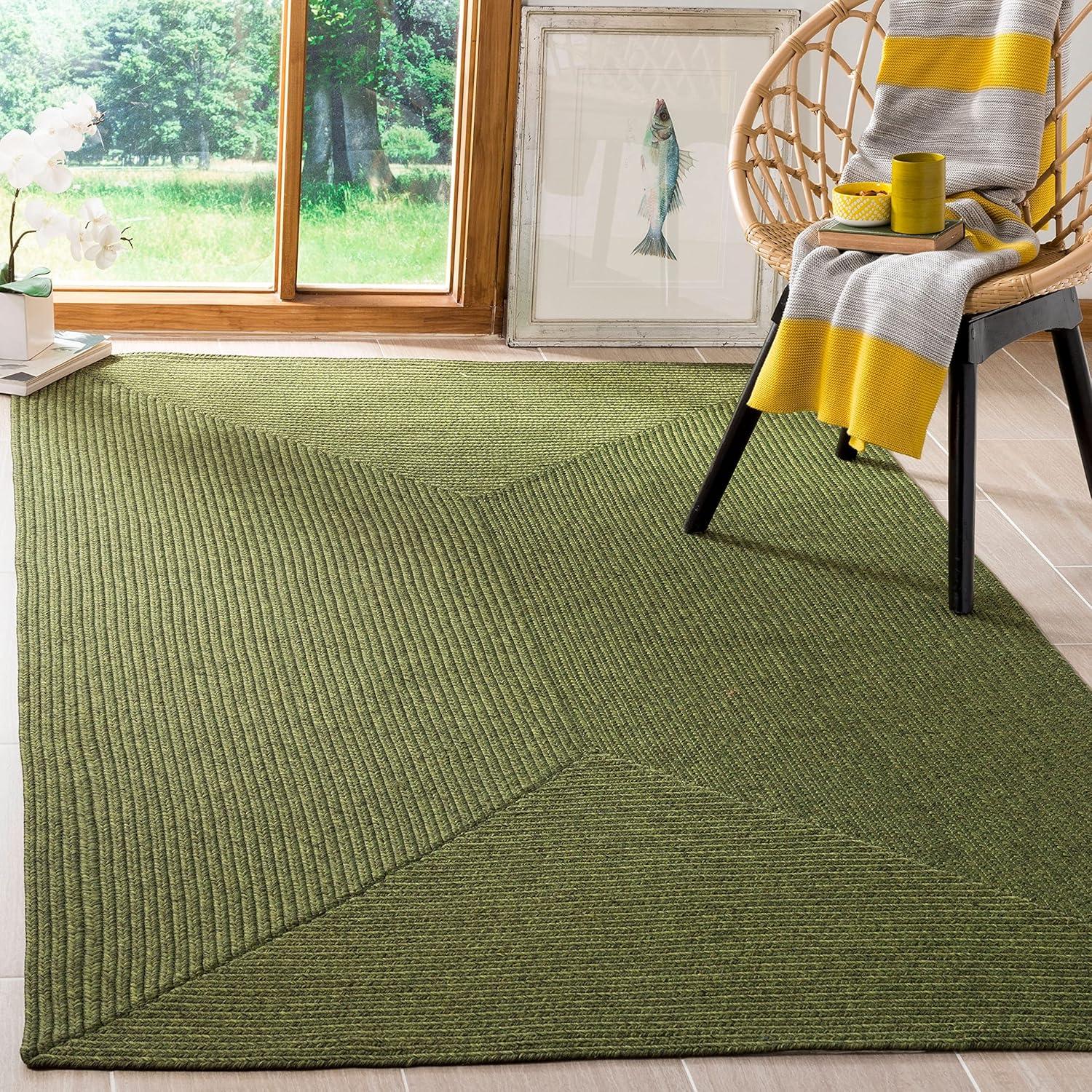 Braided BRD315 Hand Woven Accent Rug - Green - 3'x5' Oval - Safavieh.