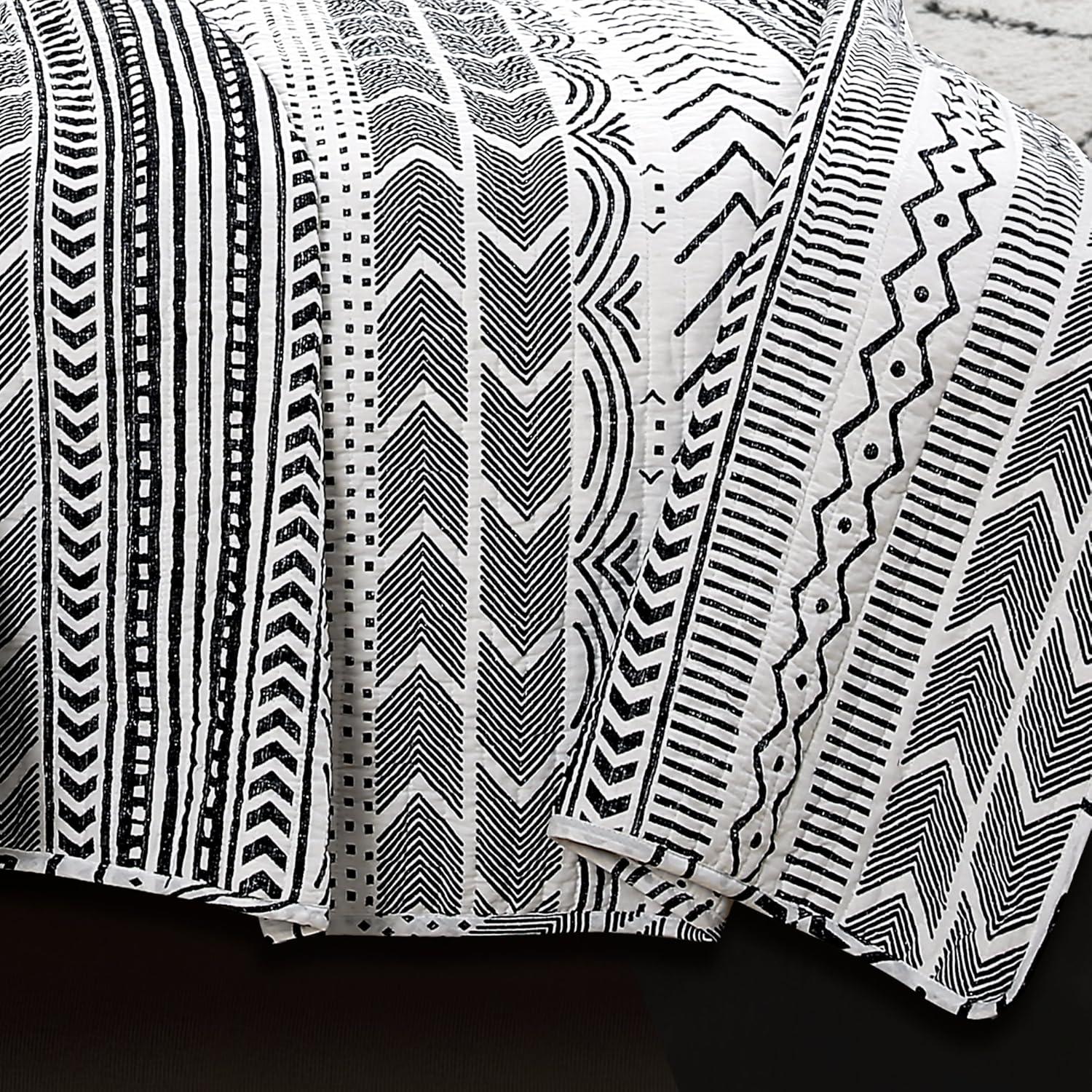 Lush Decor Hygge Geo Reversible Contemporary 3-Piece Quilt Set