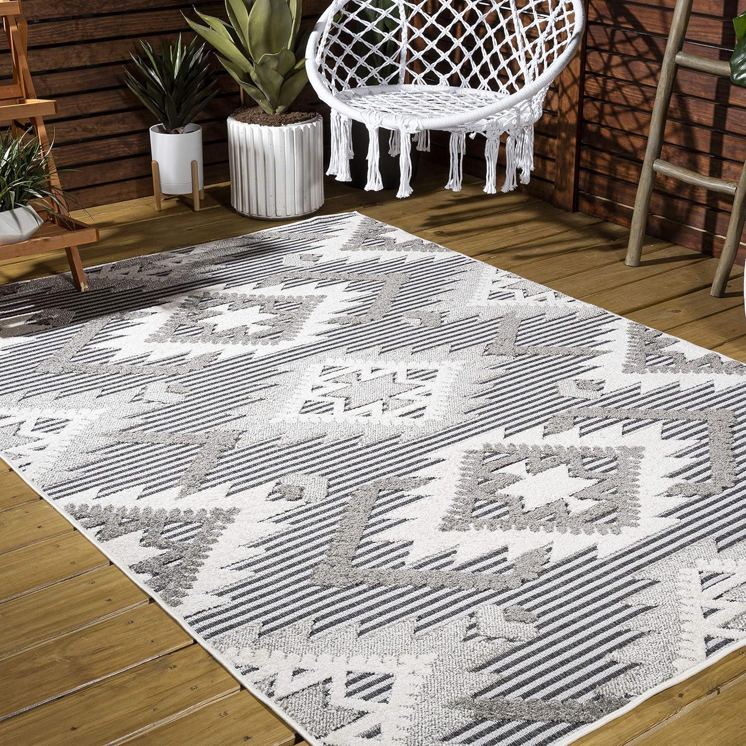 Sumak High-Low Pile Neutral Diamond Kilim Indoor/Outdoor Area Rug - JONATHAN Y