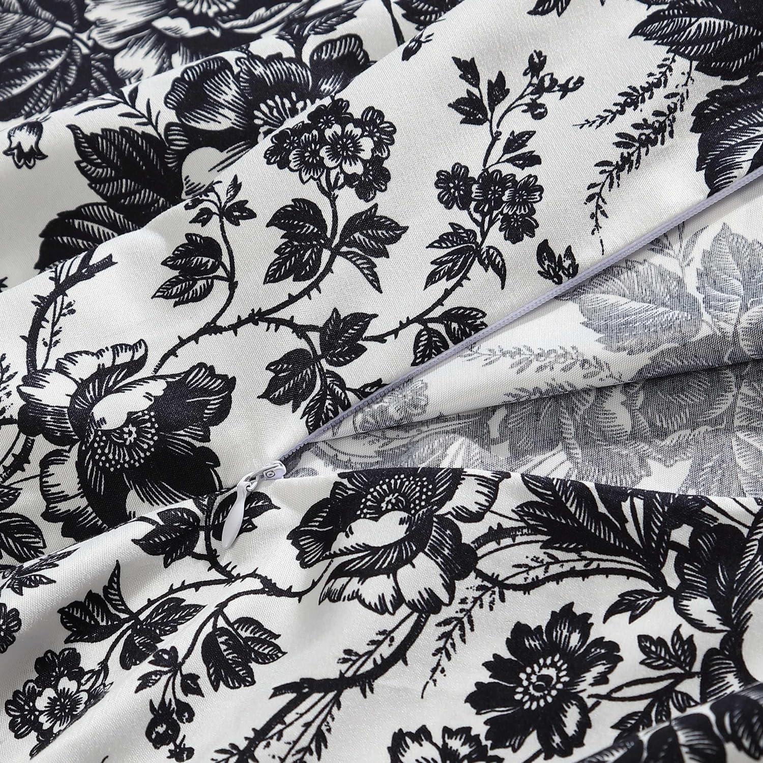 Betsey Johnson Betseys Toile Reversible Black Duvet Cover Set