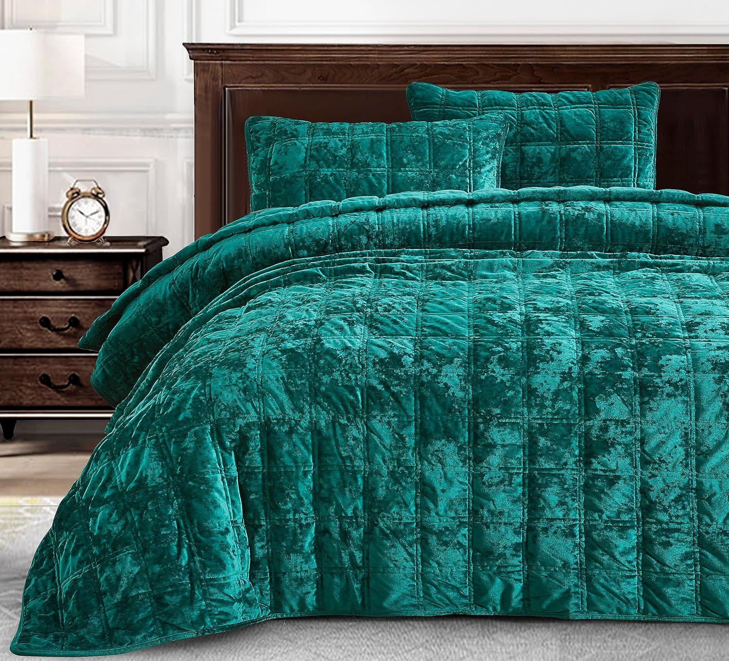 Emerald Green King Size Velvet Quilt Set with Reversible Microfiber