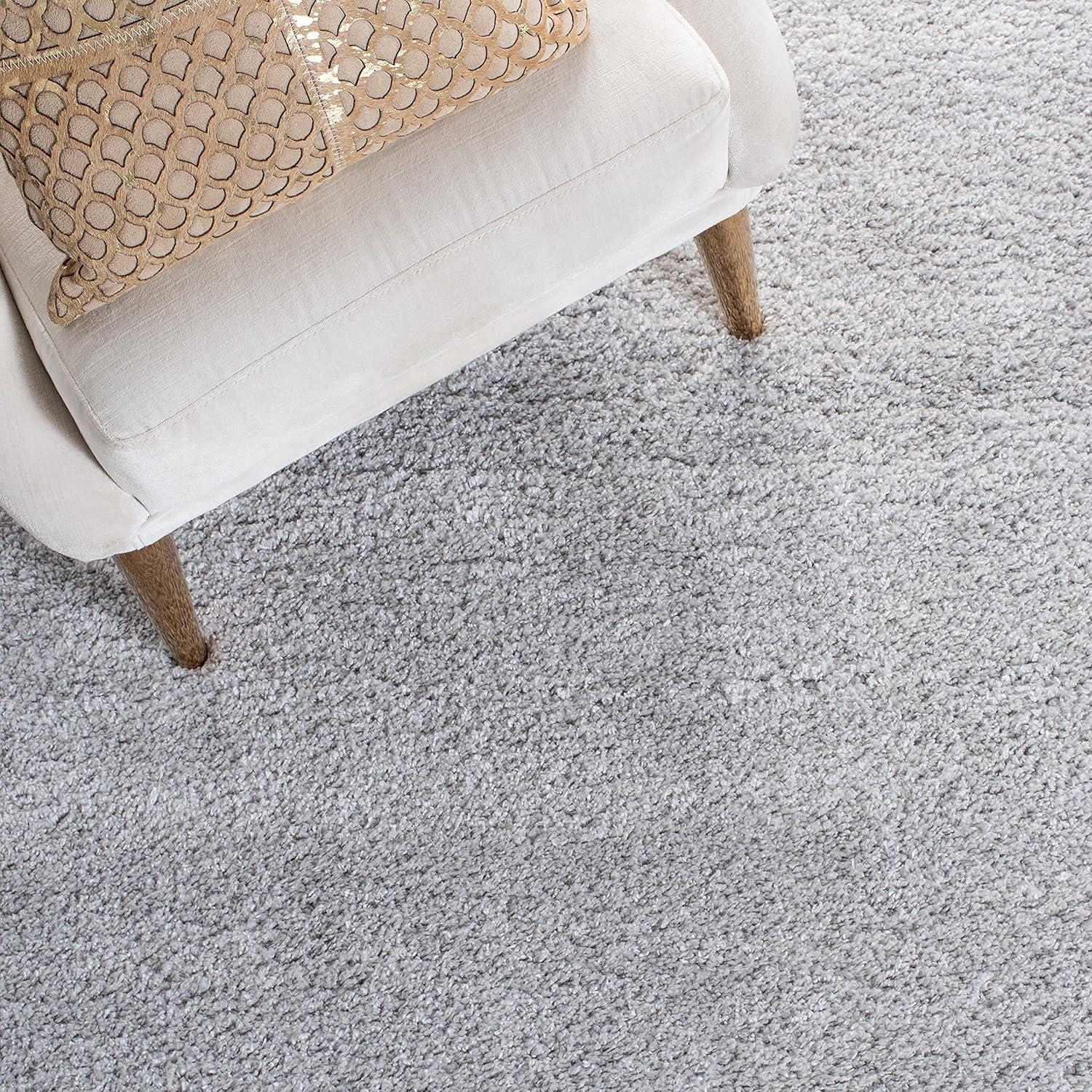 August Shag 500 AUG511 Power Loomed Indoor Area Rug - Light Grey - 5'3"x7'7" - Safavieh