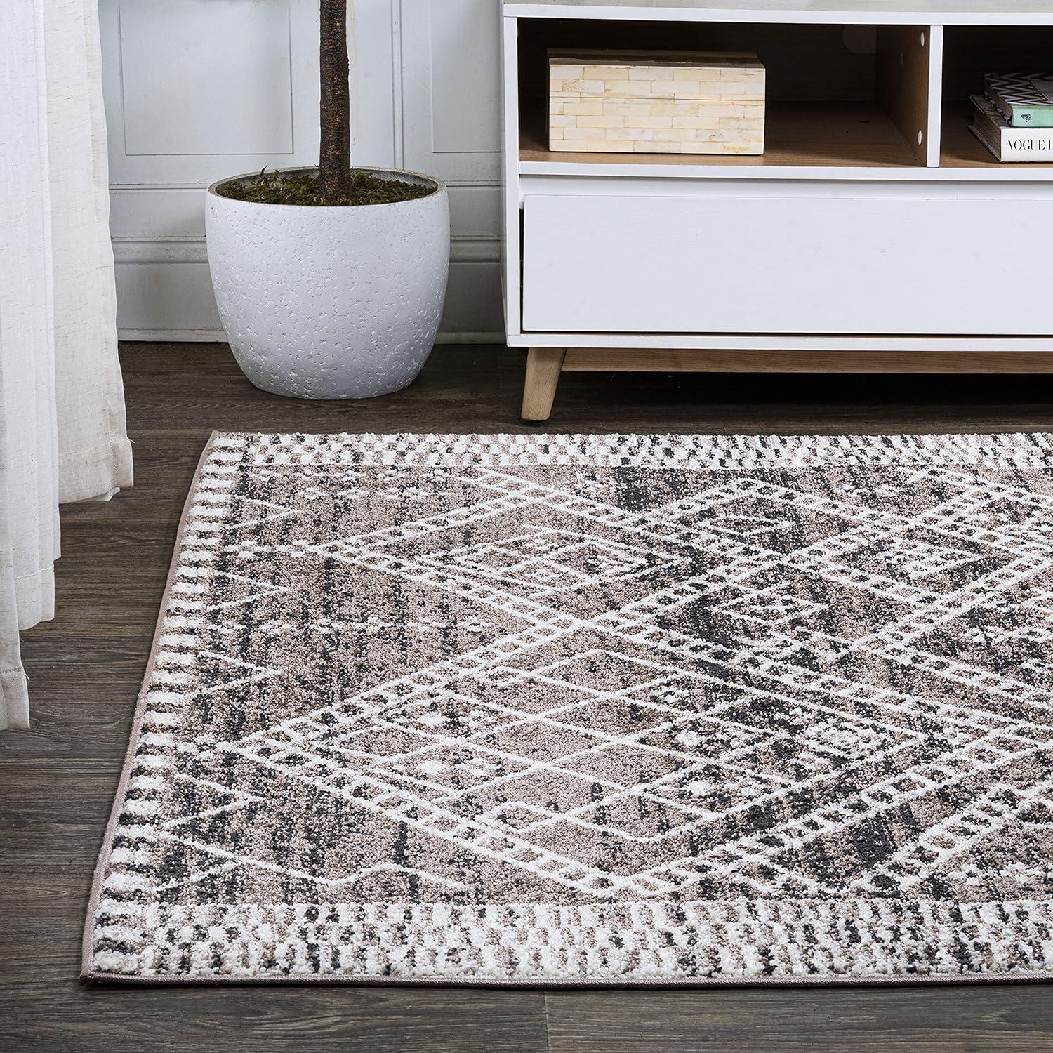 Tayri Modern Geometric Area Rug - JONATHAN Y