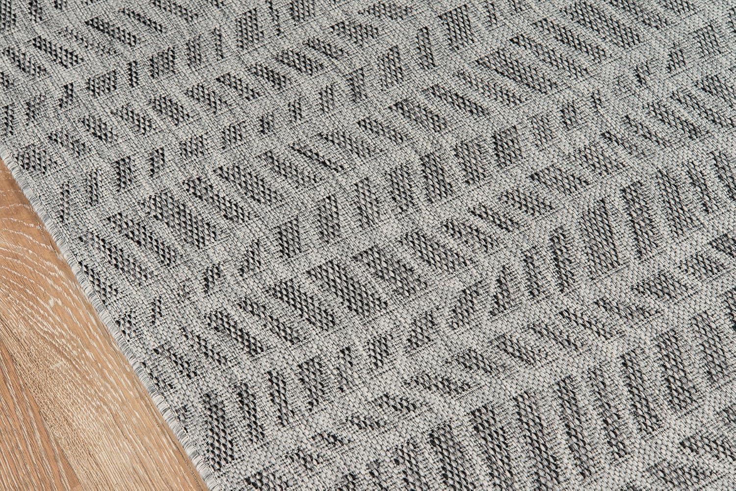 Novogratz Emilia Machine Made Indoor/Outdoor Rug