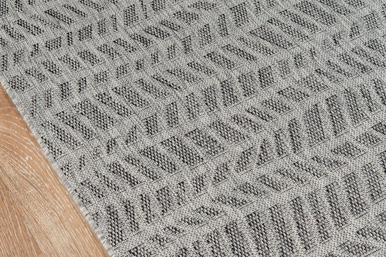 Novogratz Emilia Machine Made Indoor/Outdoor Rug