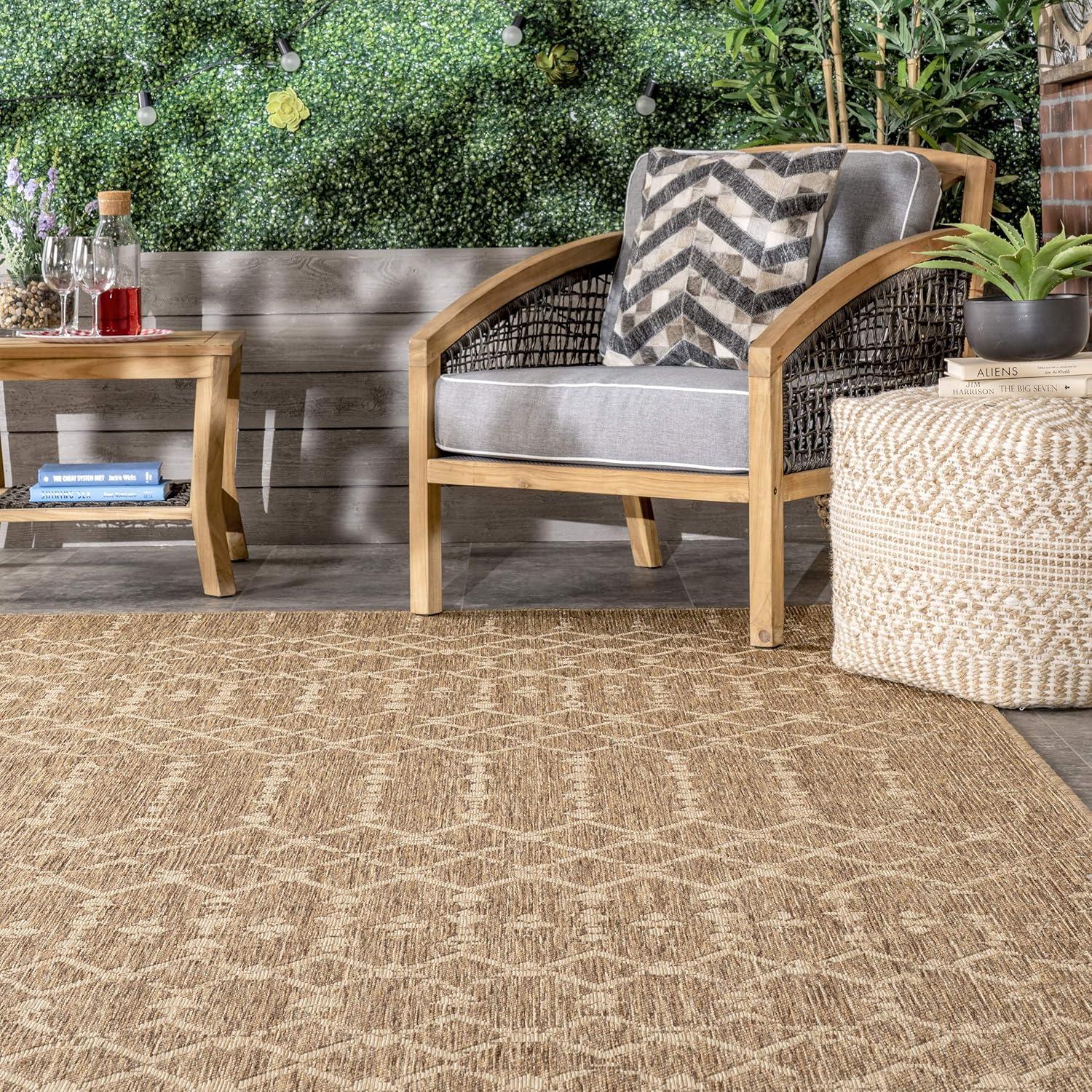 Reversible Easy-Care Beige Synthetic 4' x 6' Indoor/Outdoor Rug