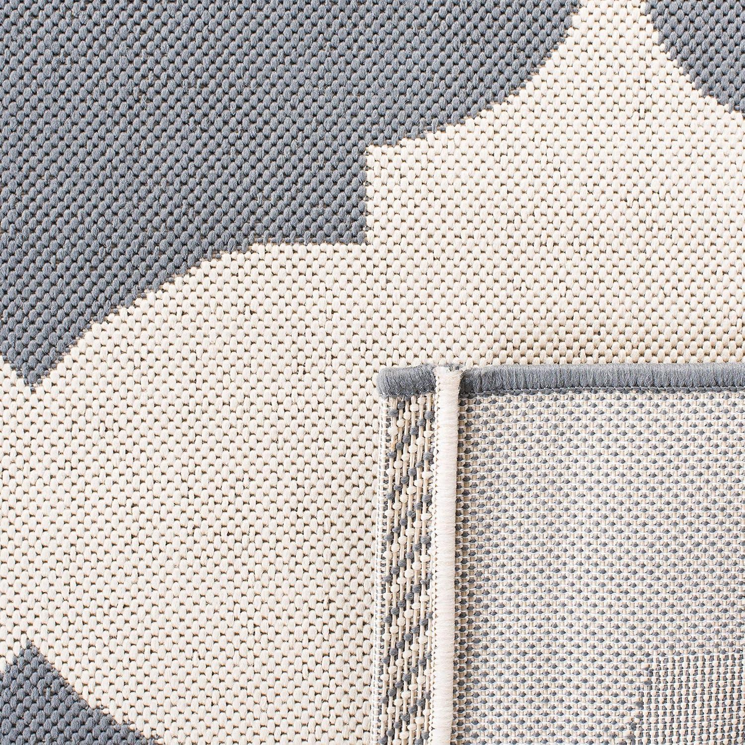SAFAVIEH Courtyard Elwyn Geometric Trellis Indoor/Outdoor Area Rug, 4' x 5'7", Beige/Anthracite