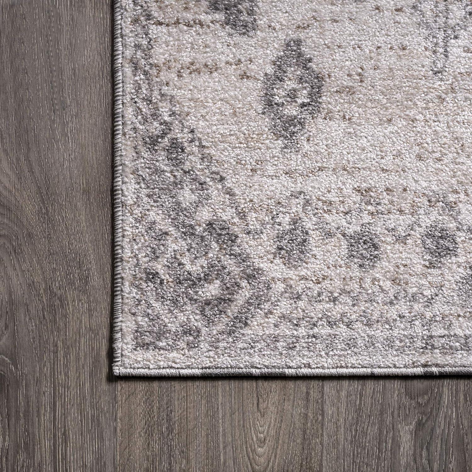 3'x5' Idris  Diamond Geometric Area Rug, Gray/Beige - JONATHAN Y