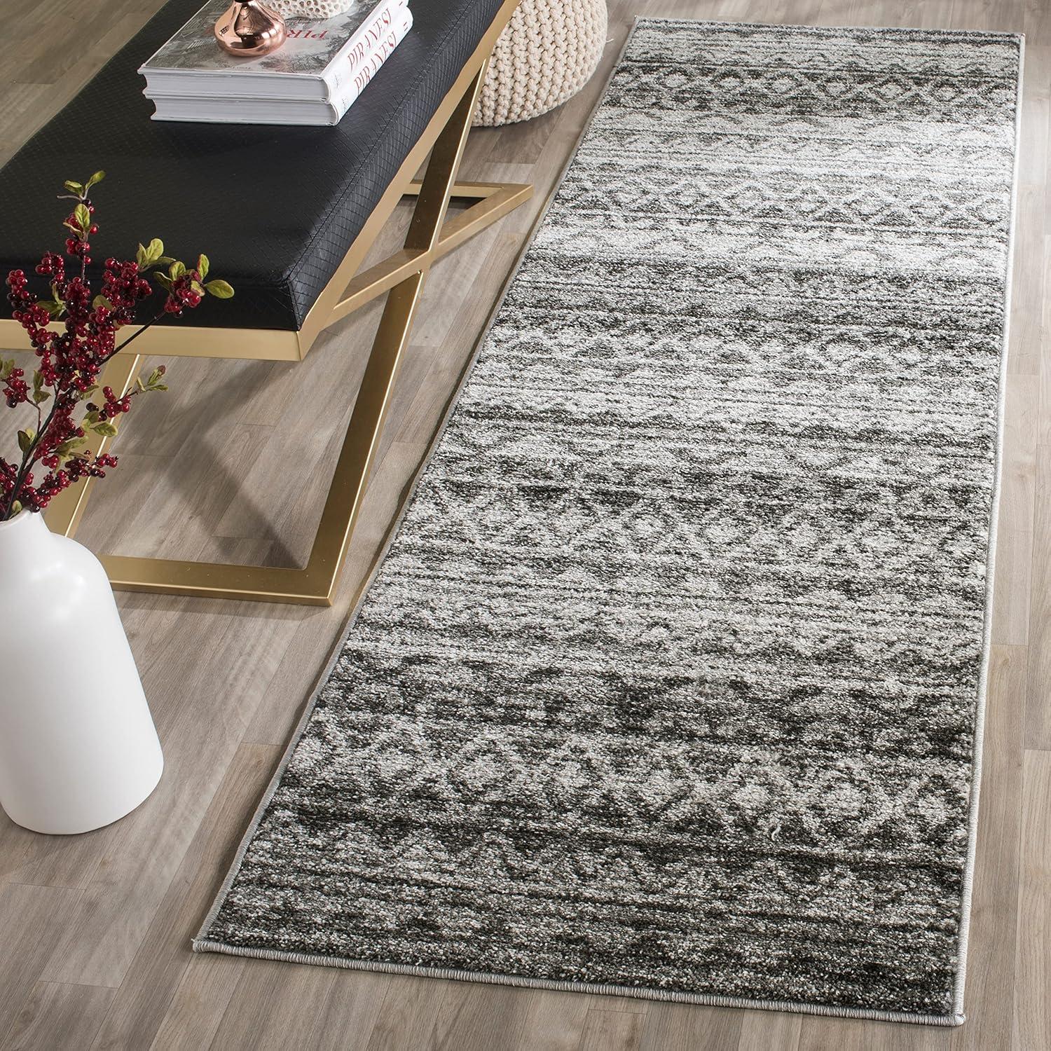 Adirondack ADR119 Machine Made Indoor Runner - Ivory/Silver - 2'-6"x12' - Safavieh