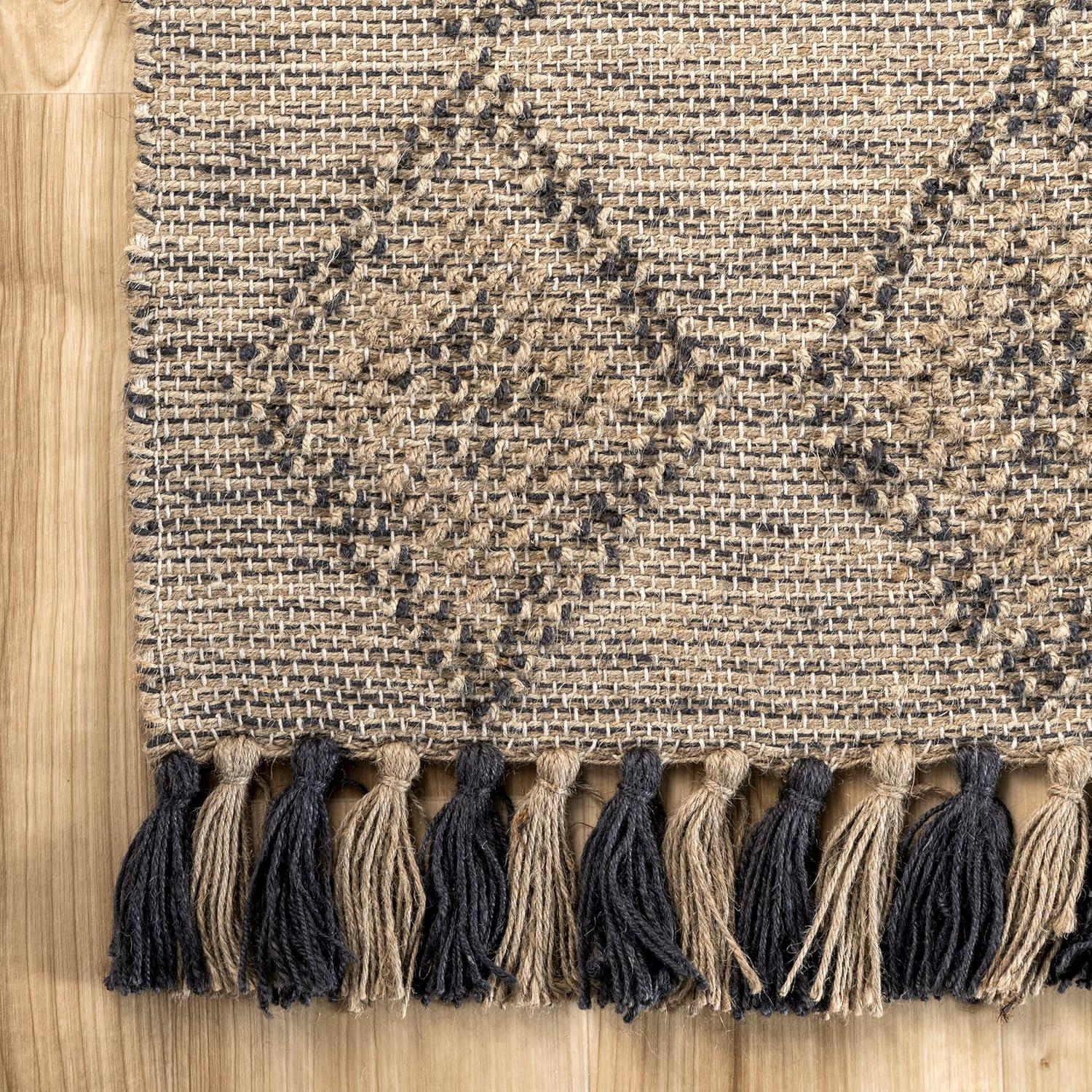 Handcrafted Beige Cotton Diamond Tassel Rug, 8' x 10'