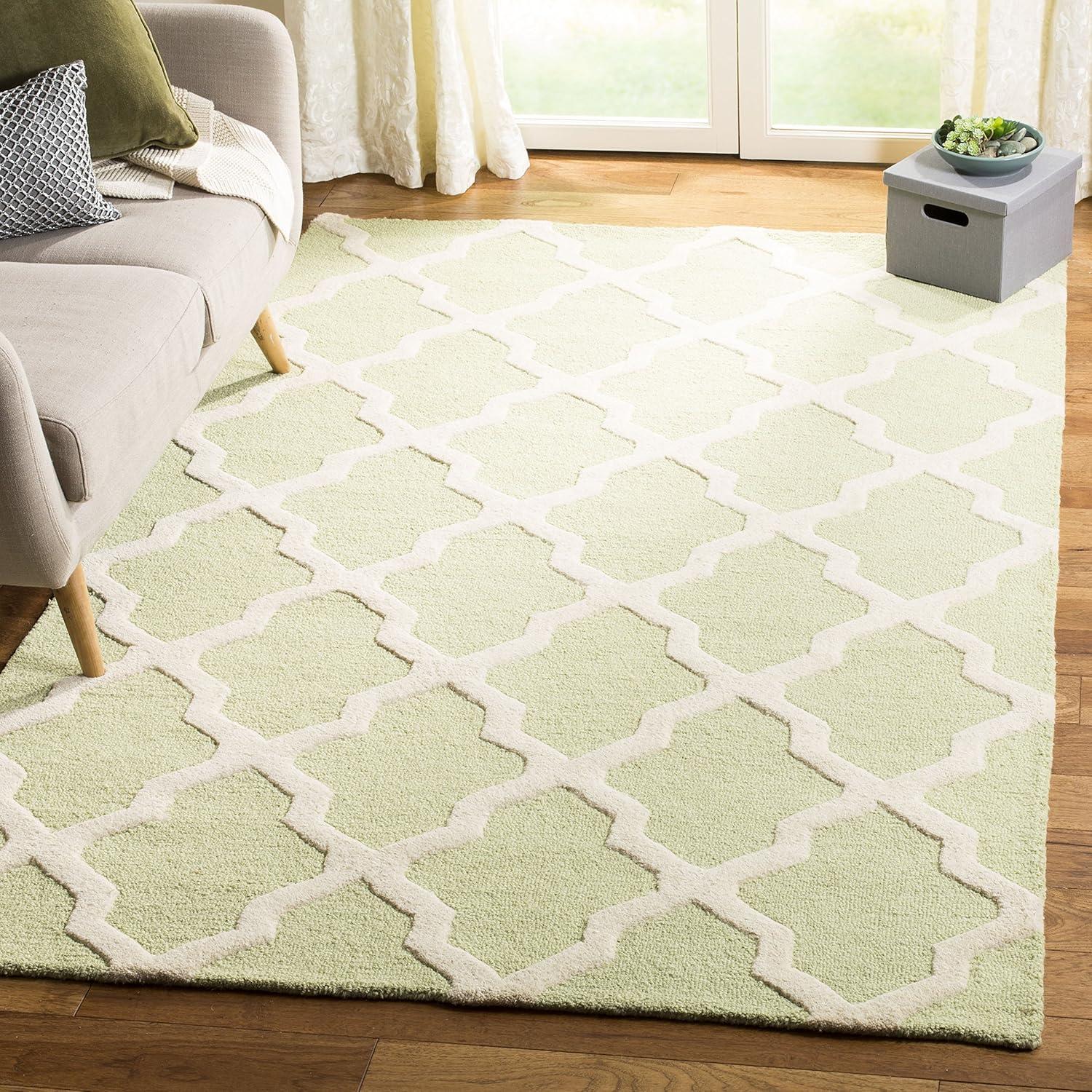 SAFAVIEH Cambridge Liam Geometric Wool Area Rug, Light Green/Ivory, 5' x 8'