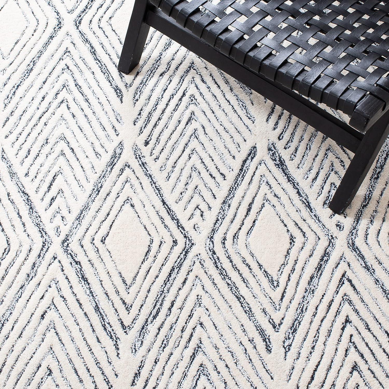 SAFAVIEH Abstract Jeneka Geometric Area Rug, Ivory/Charcoal, 3' x 5'