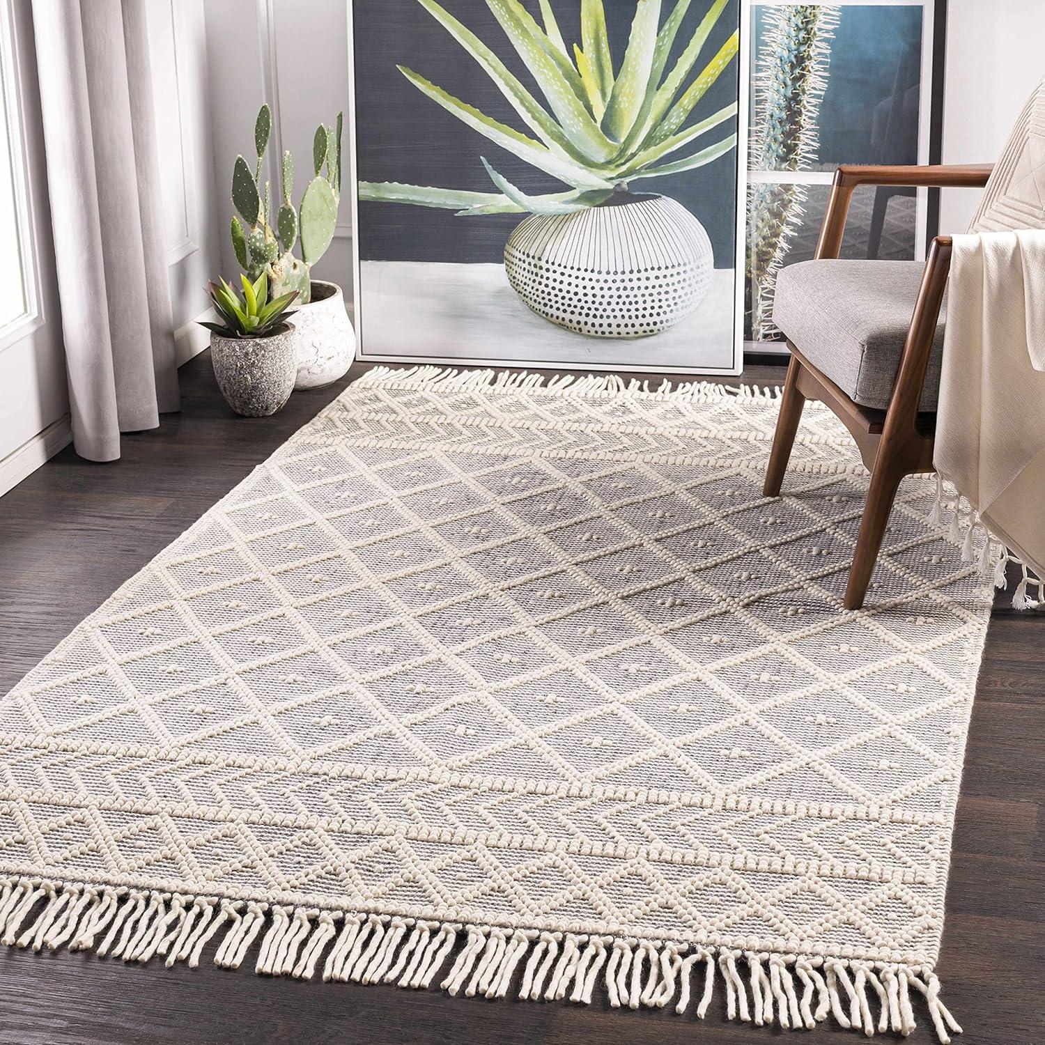 Ivory and Charcoal Handwoven Wool Cotton 5' x 7'6" Area Rug