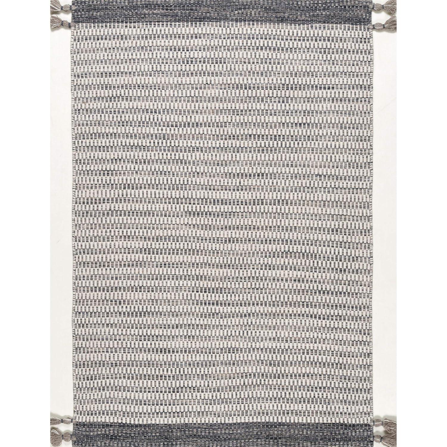 nuLOOM Handmade Jenson Tassel Rug Area Rug
