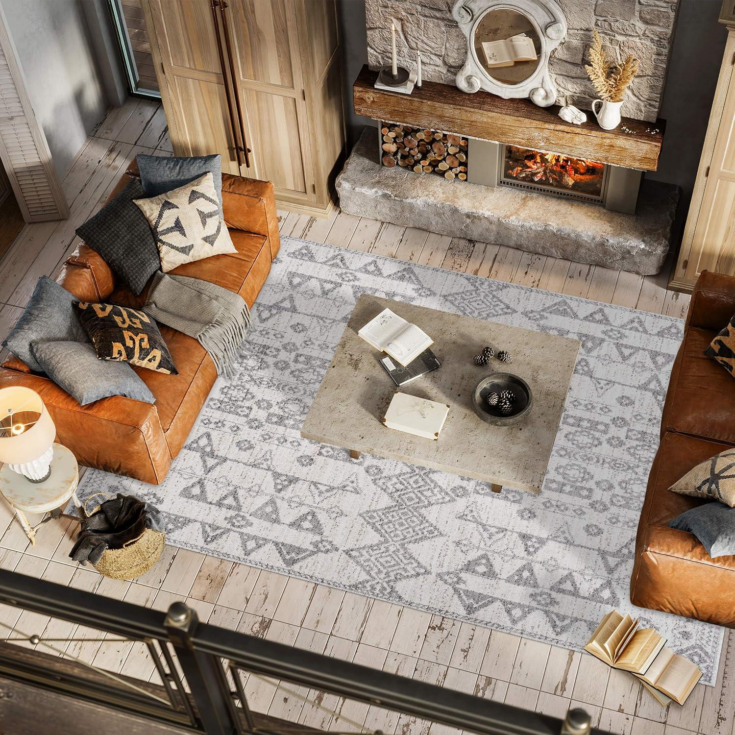 3'x5' Idris  Diamond Geometric Area Rug, Gray/Beige - JONATHAN Y